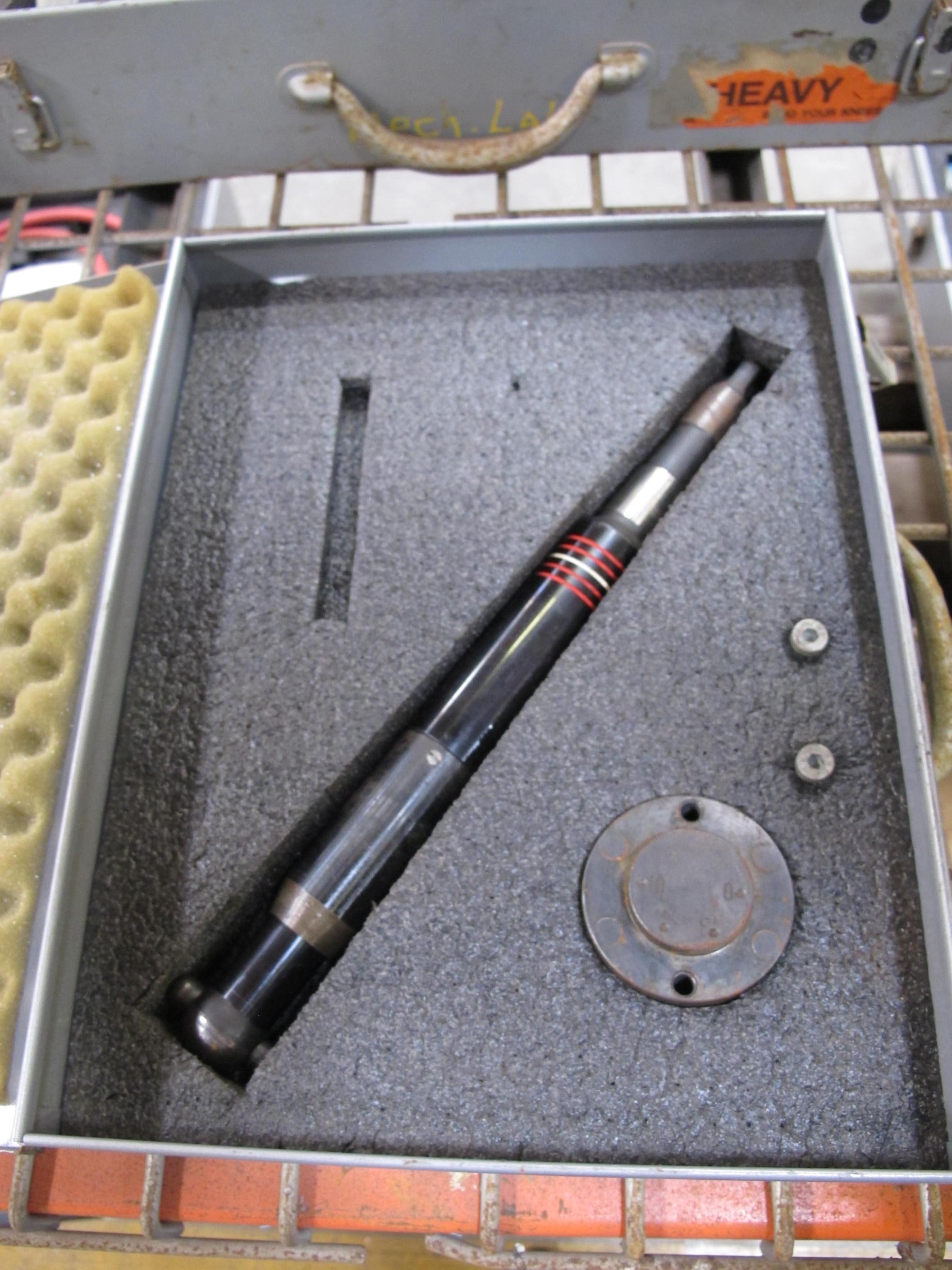 LOT TO INCLUDE: (2) EFCO PORTABLE GATE VALVE GRINDING/LAPPING MACHINE, MODEL SL-2, MACHINE INCLUDES: MACHINE ARM WITH DRIVE MOTOR, ROCKER WITH SEATING FOR MACHINE ARM, BASEPLATE FOR MOUNTING ON VALVE HOUSINGS, CLAMPING COLLARS, GRINDING AND LAPPING TOOLS, FASTENING SCREW CLAMPS, AND INSTRUCTION BOOKLET IN PORTABLE CASE, (2) ASSORTED ABRASIVE DISCS, VARIED SIZES, IN PORTABLE CASE, (5) EFCO TOOLING IN PORTABLE TOOLING-2095