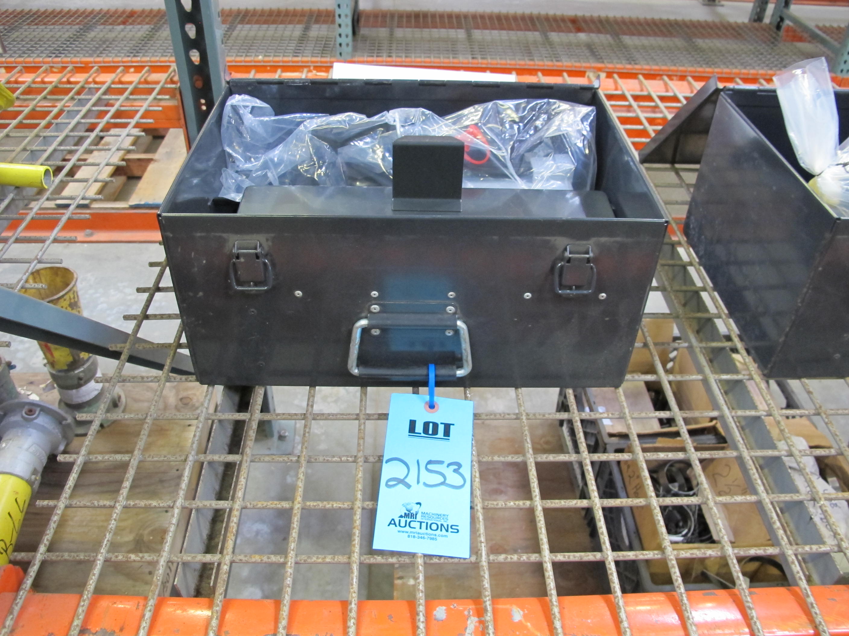 (NEW! STILL IN PLASTIC) SKF THAP 300 AIRDRIVEN PUMP, WITH INSTRUCTION BOOKLET, SKF OIL, AND STEEL CASE-2153