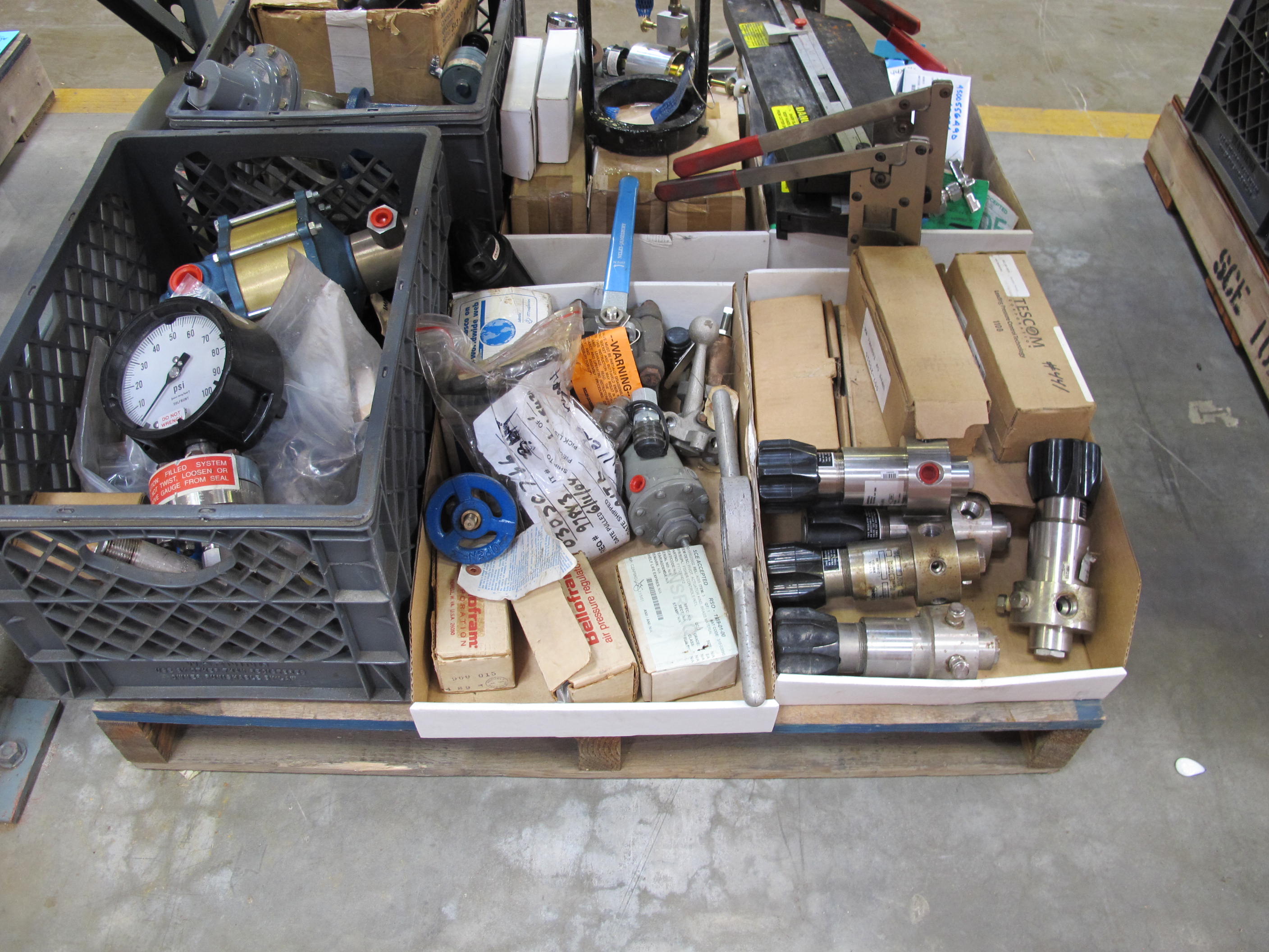 LOT TO INCLUDE BUT NOT LIMITED TO: SWAGELOK VALVE FITTINGS, (2) EST G150 INJECTORS, (2) TUBE CUTTERS, (1) HASKEL MODEL 4B-21 LIQUID PUMP, (5~) TESCOM SELF VENTING REGULATORS, MODEL 44-1327-2082-056, (2~) ITT CONOFLOW AIRPAK FILTER REGULATORS, MODEL GFH60XTKE71G F89, BELLAFRAM AIR PRESSURE REGULATORS, (1) SC PUMP MODEL 600-25-2160