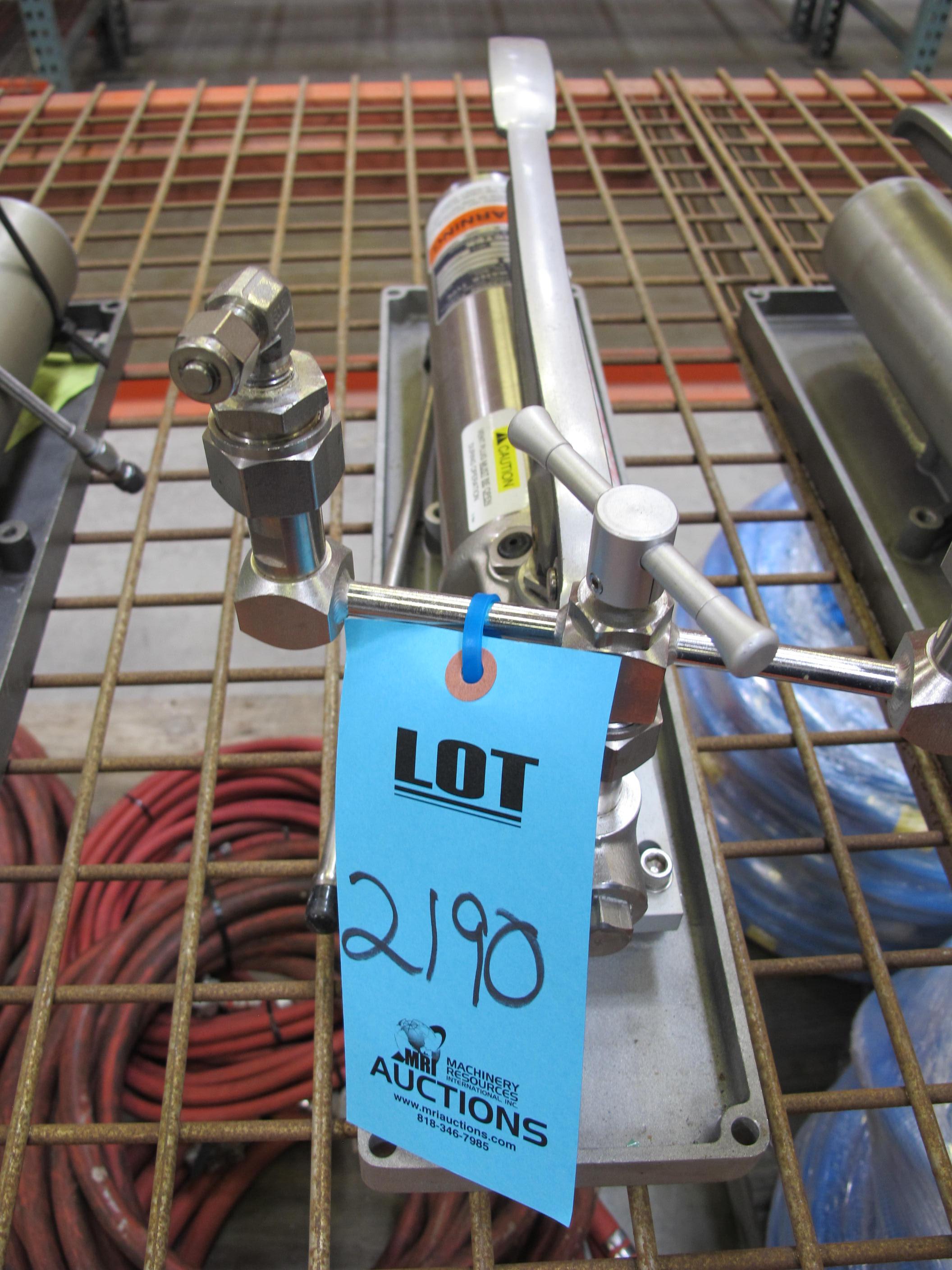 AMETEK DISTILLED WATER TWIN SEAL PRESSURE PUMP, MODEL T-1-2190