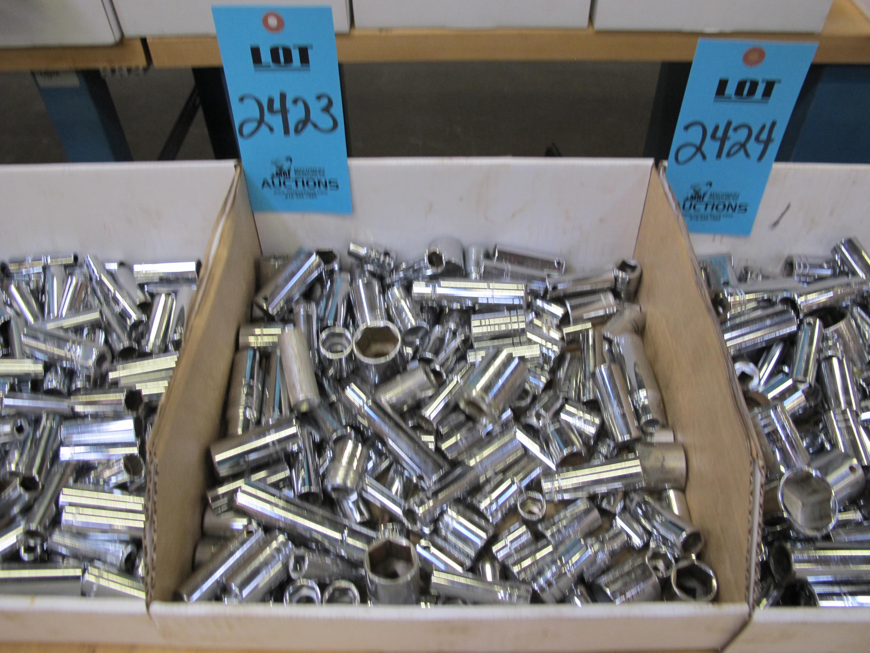 LOT TO INCLUDE WILLIAMS, PROTO, AND ARMSTRONG: 6 AND 12 POINT SOCKETS, VARYING SIZES-2423