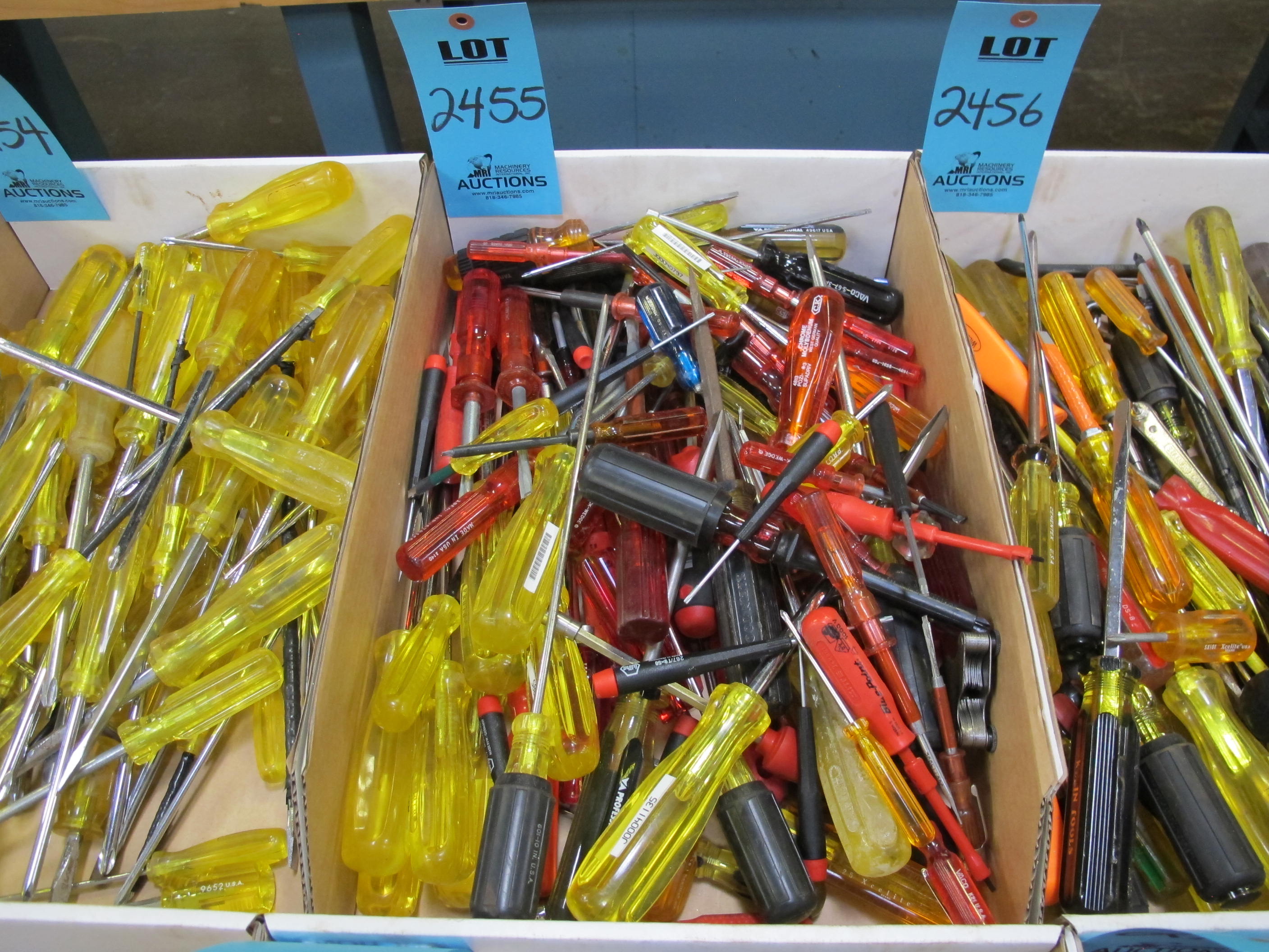 MISC. SCREWDRIVERS, VARIED SIZES-2455
