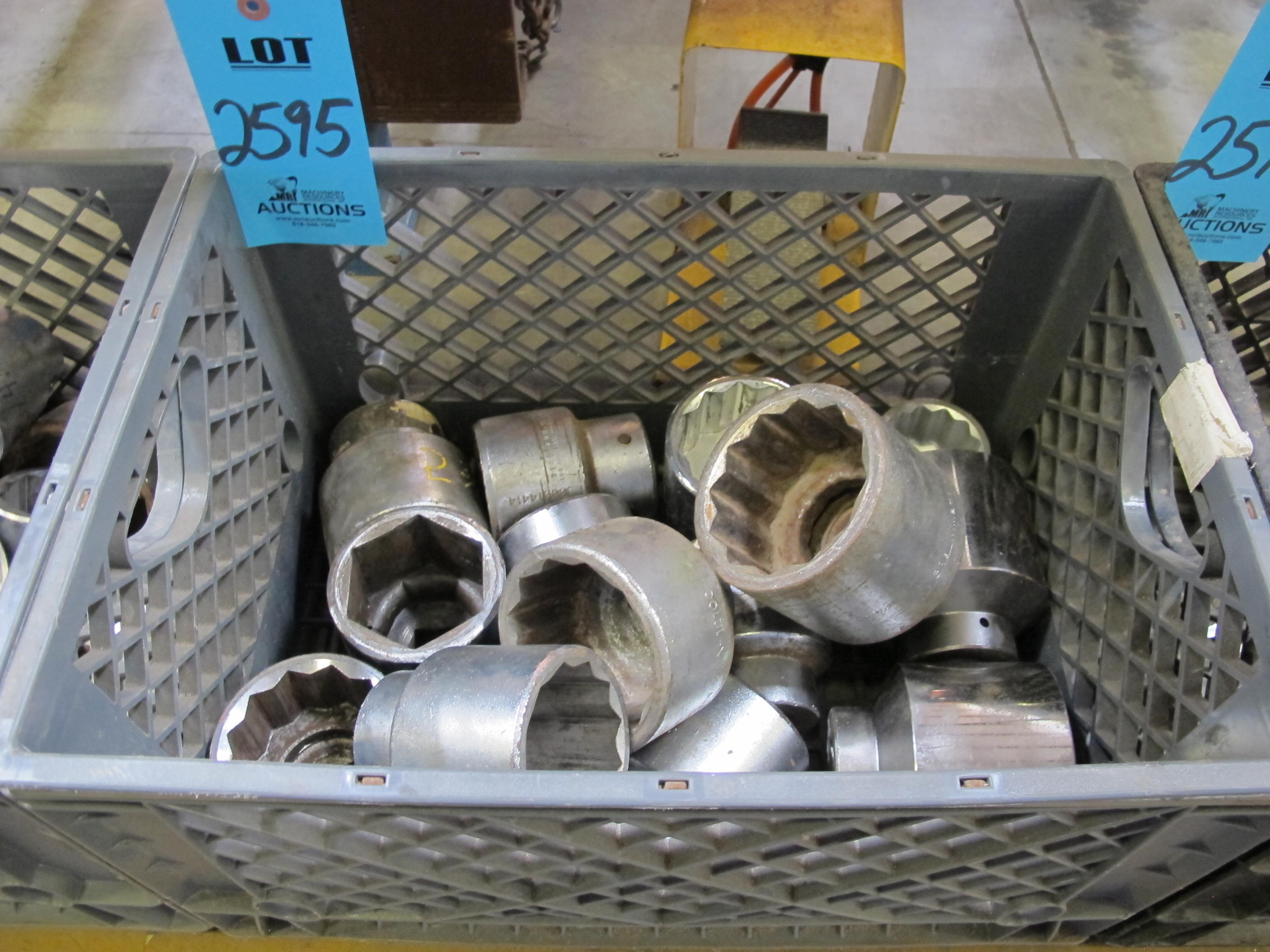 LARGE QUANTITY MISC. SOCKETS-2595