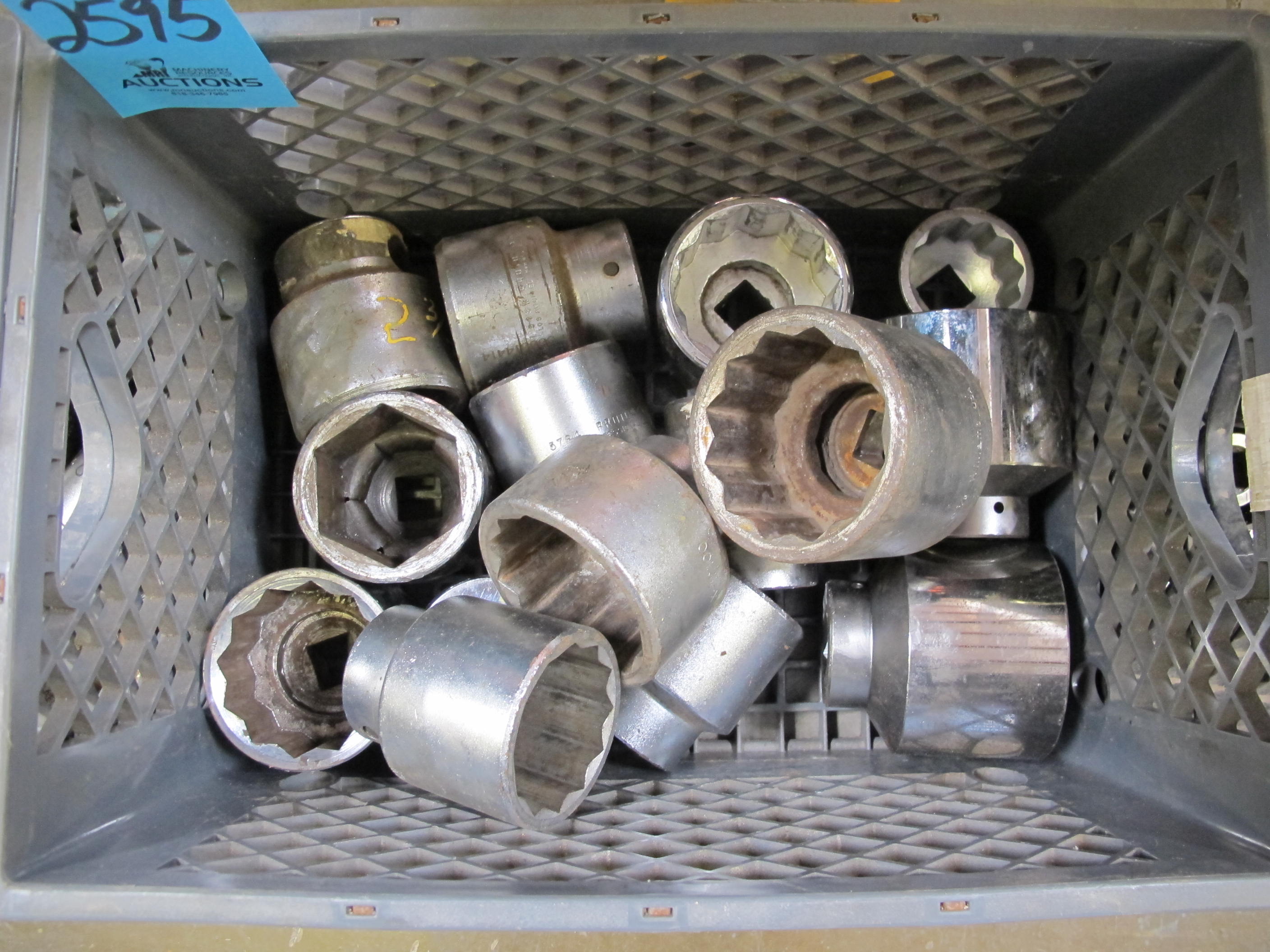 LARGE QUANTITY MISC. SOCKETS-2595