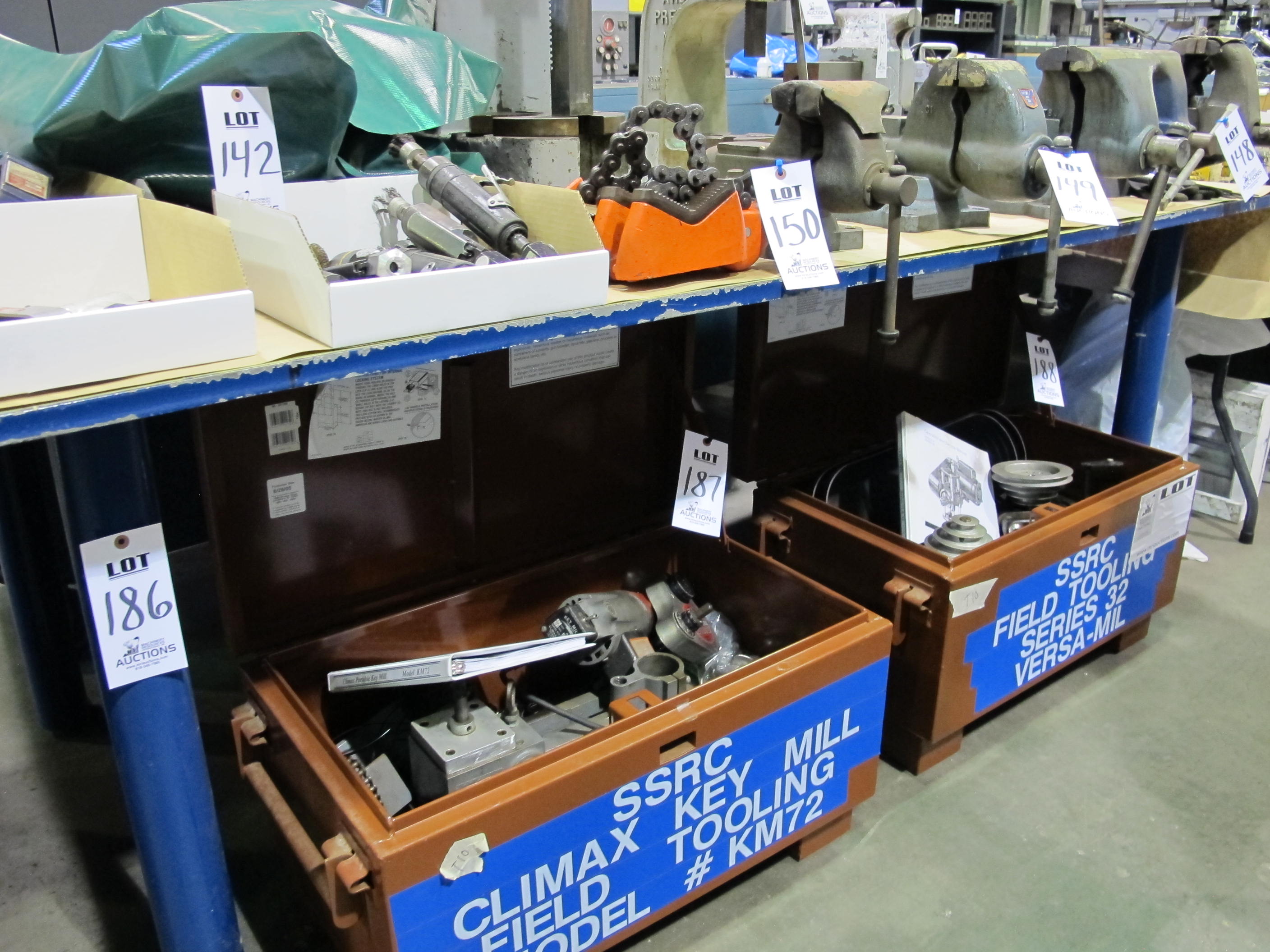 8'X4'X1" WELDING TABLE (T-10) LOADING & HANDLING FEE $100-186