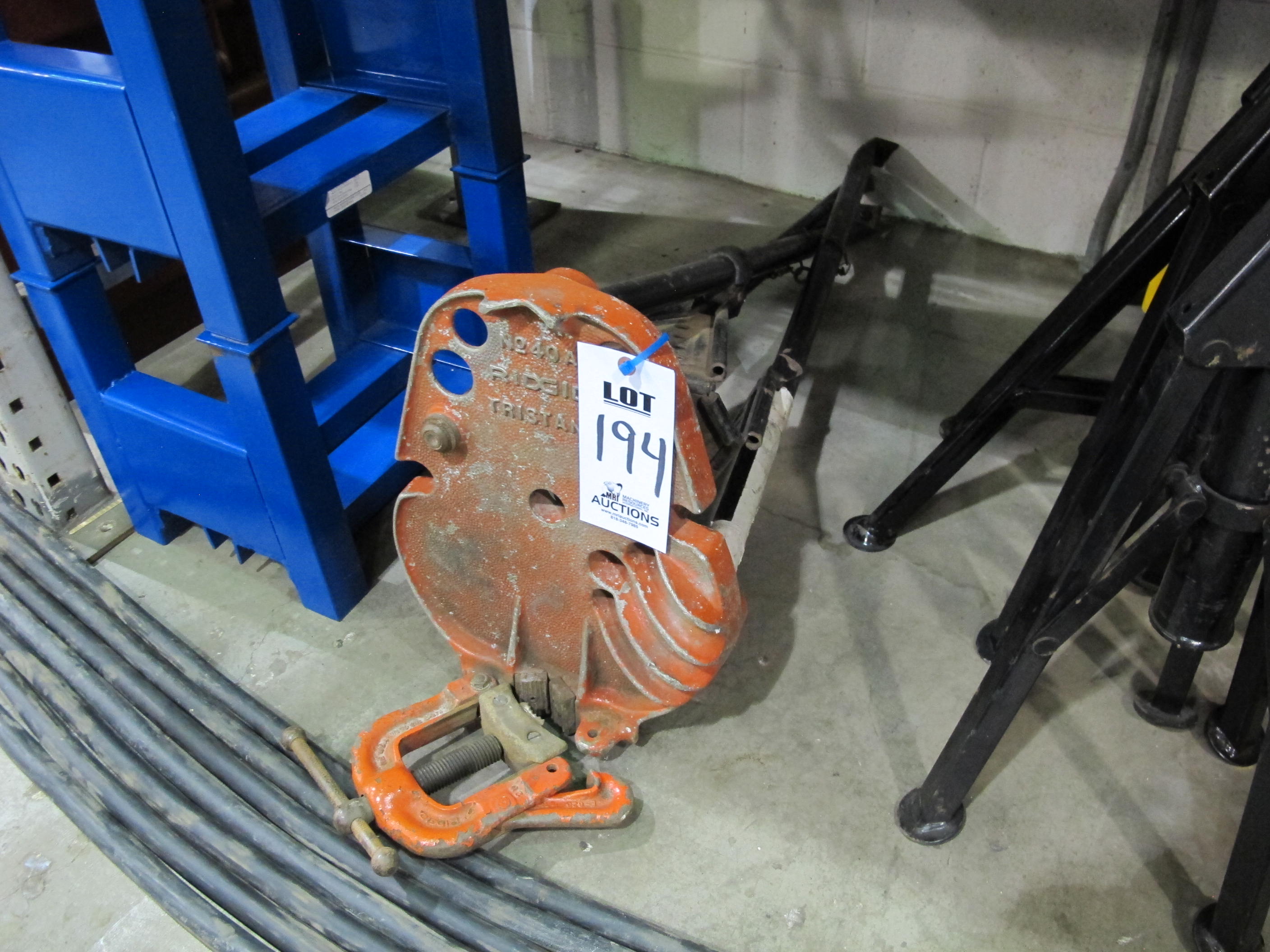 PIPE VISE (T-10) LOADING & HANDLING FEE $10-194
