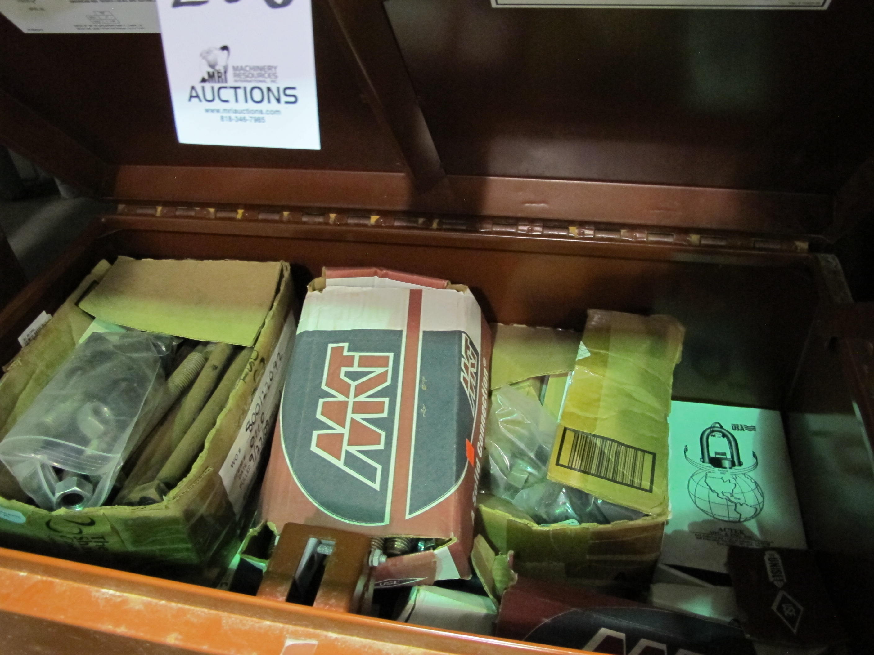 PORTABLE JOB BOX W/ CONTENTS (T-10) LOADING & HANDLING FEE $50-200