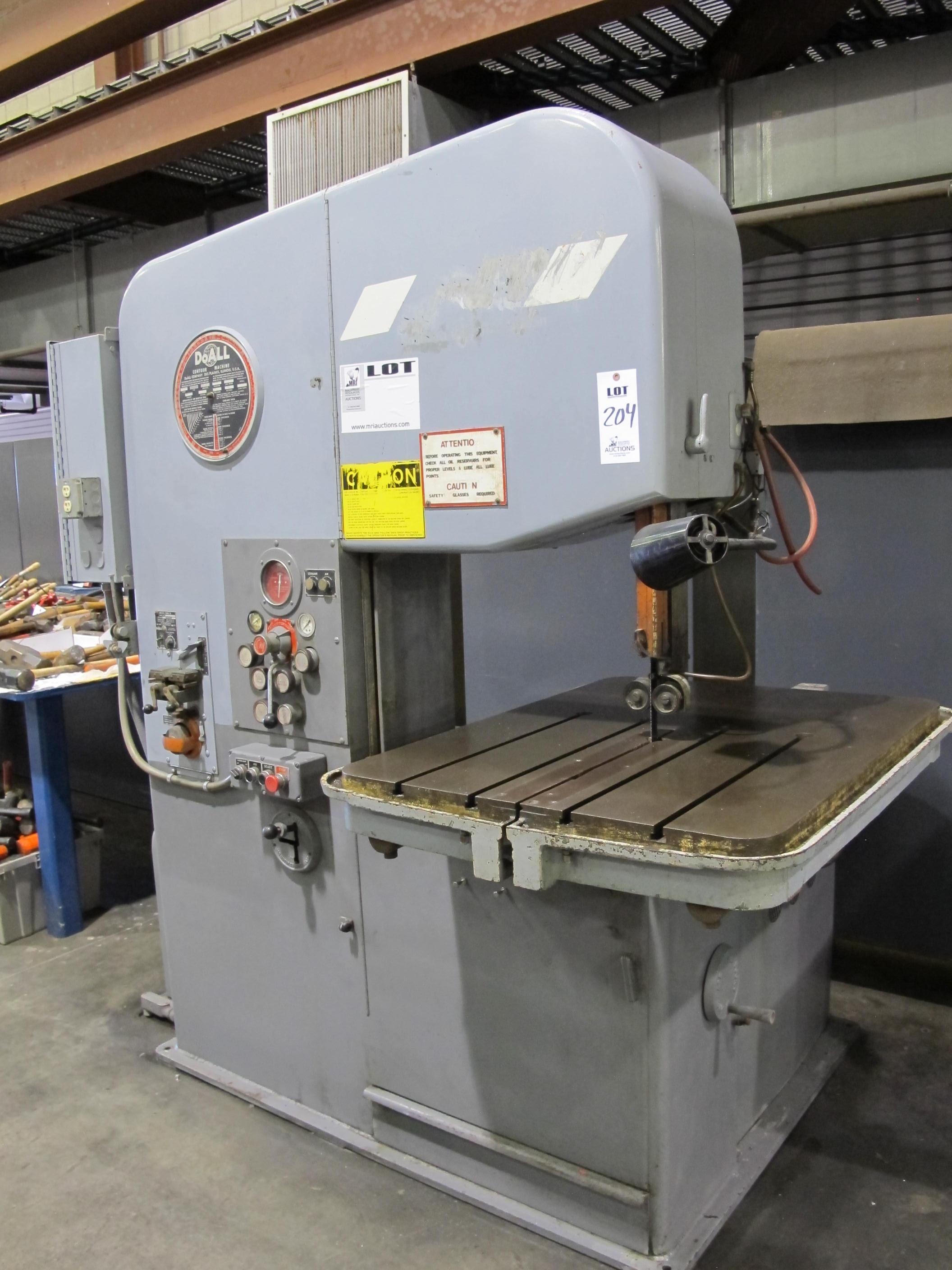 DOALL 2613-3 VERTICAL BAND SAW, 68" X 15" TABLE, 26" THROAT, BLADE WELDER & GRINDER, 186" BLADE, HYDRAULIC FEED TABLE, S/N 198-76432 (T-10) LOADING & HANDLING FEE $500-204