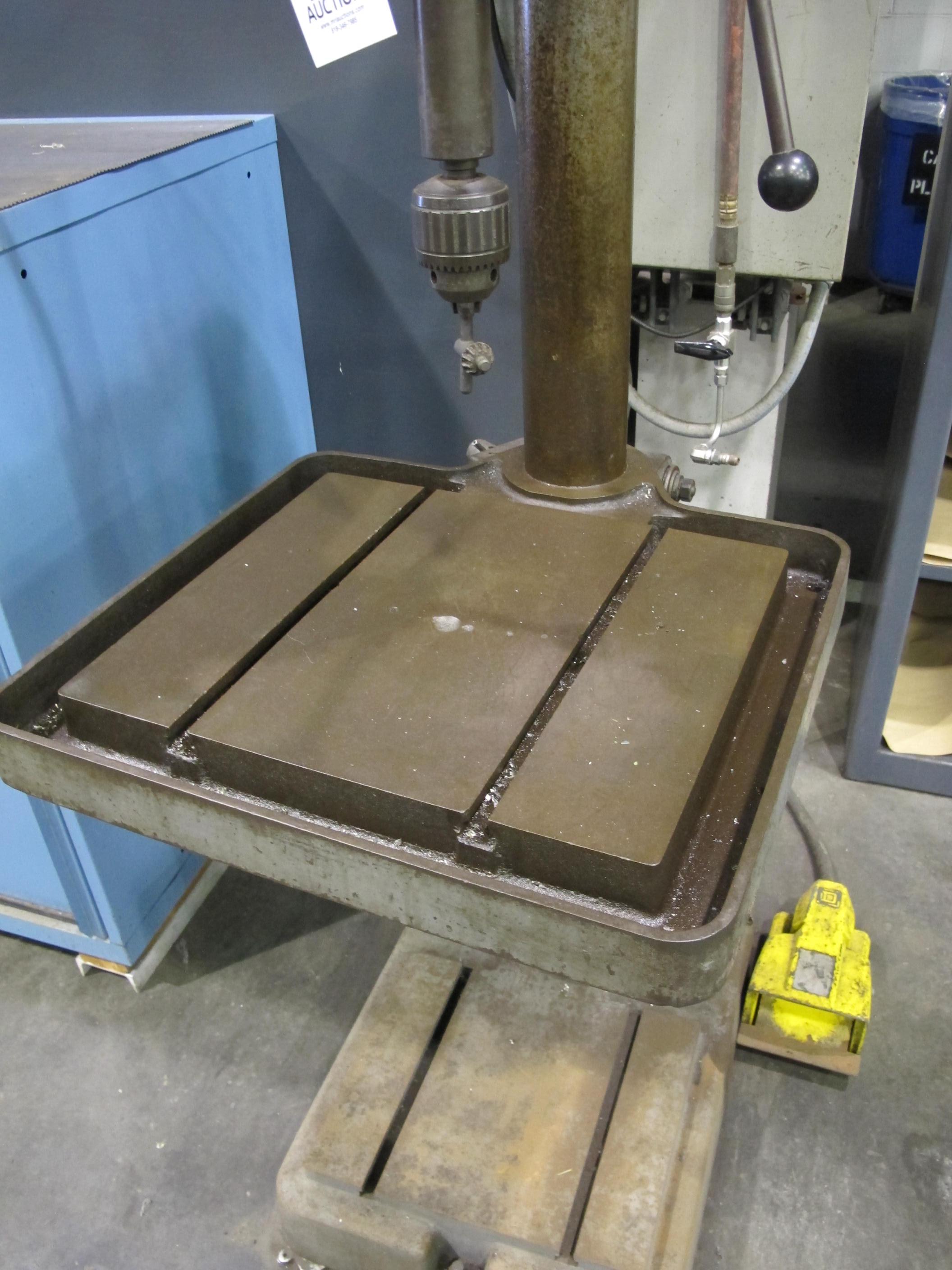 CLAUSING MODEL 2276 DRILL PRESS S/N 524631 (T-10) LOADING & HANDLING FEE $50-205