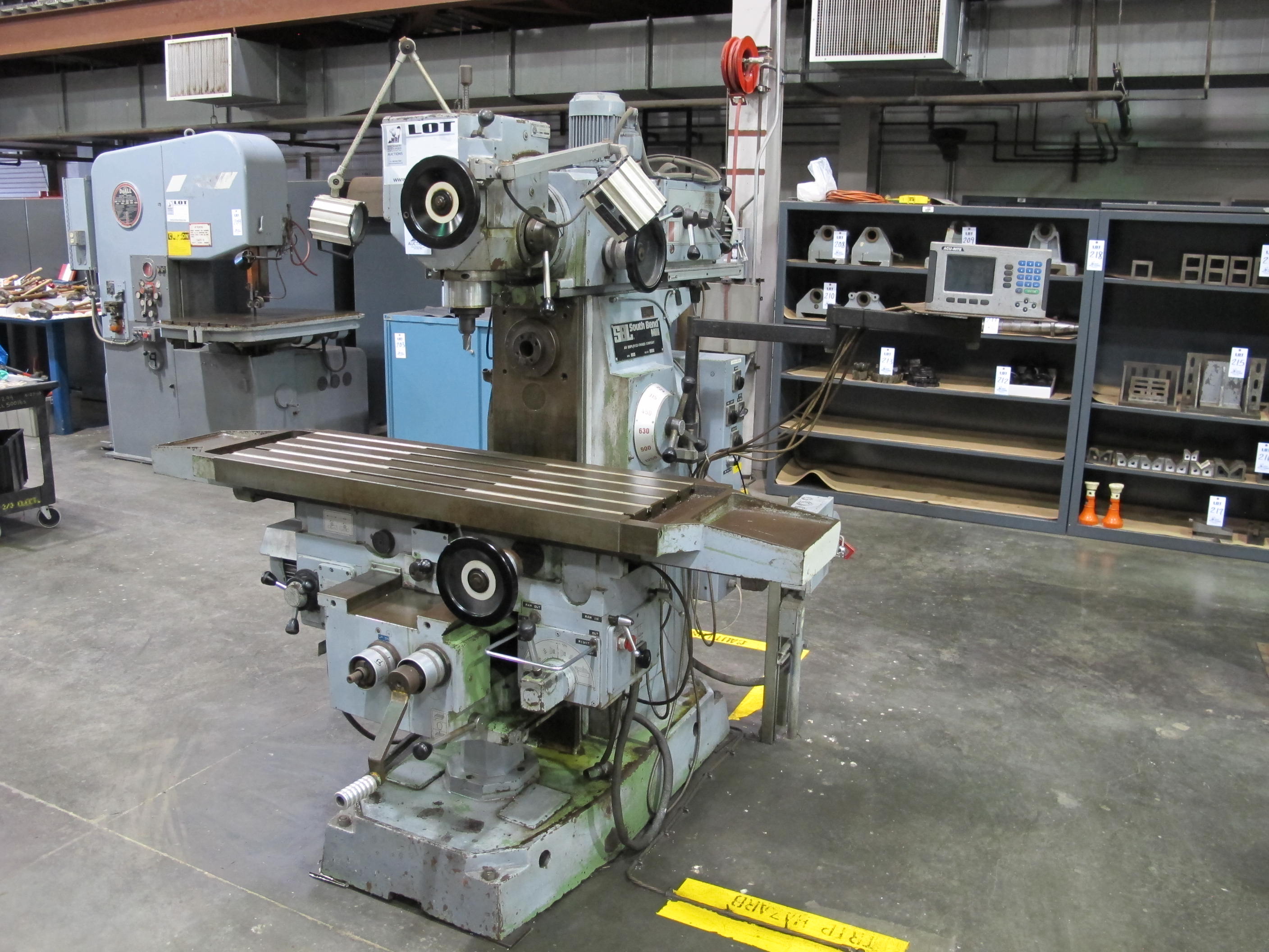 SOUTHBEND MODEL F2UE VERTICAL/HORIZONTAL KNEE MILL, 52" X 11" TABLE, S/N 5104029 (T-10) LOADING & HANDLING FEE $300-206
