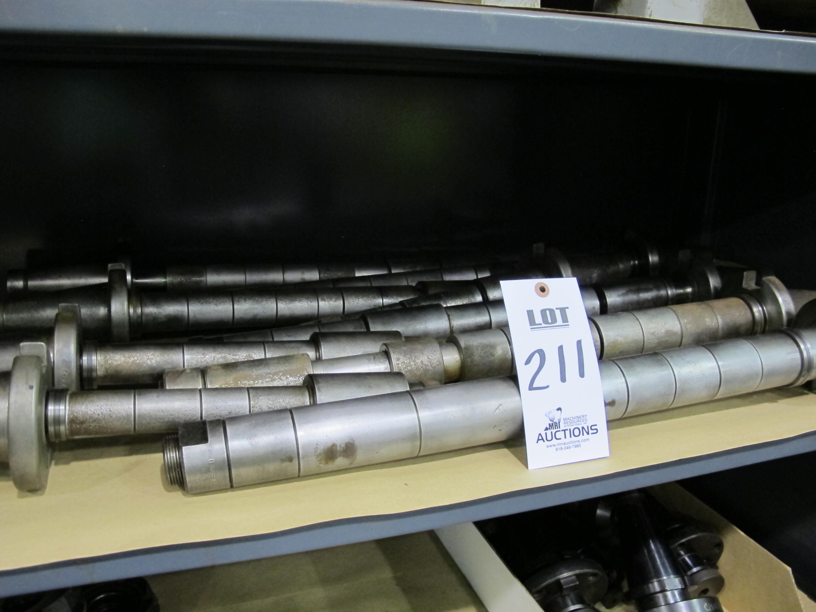 LOT (9) TOOL HOLDERS (T-10) LOADING & HANDLING FEE $10-211