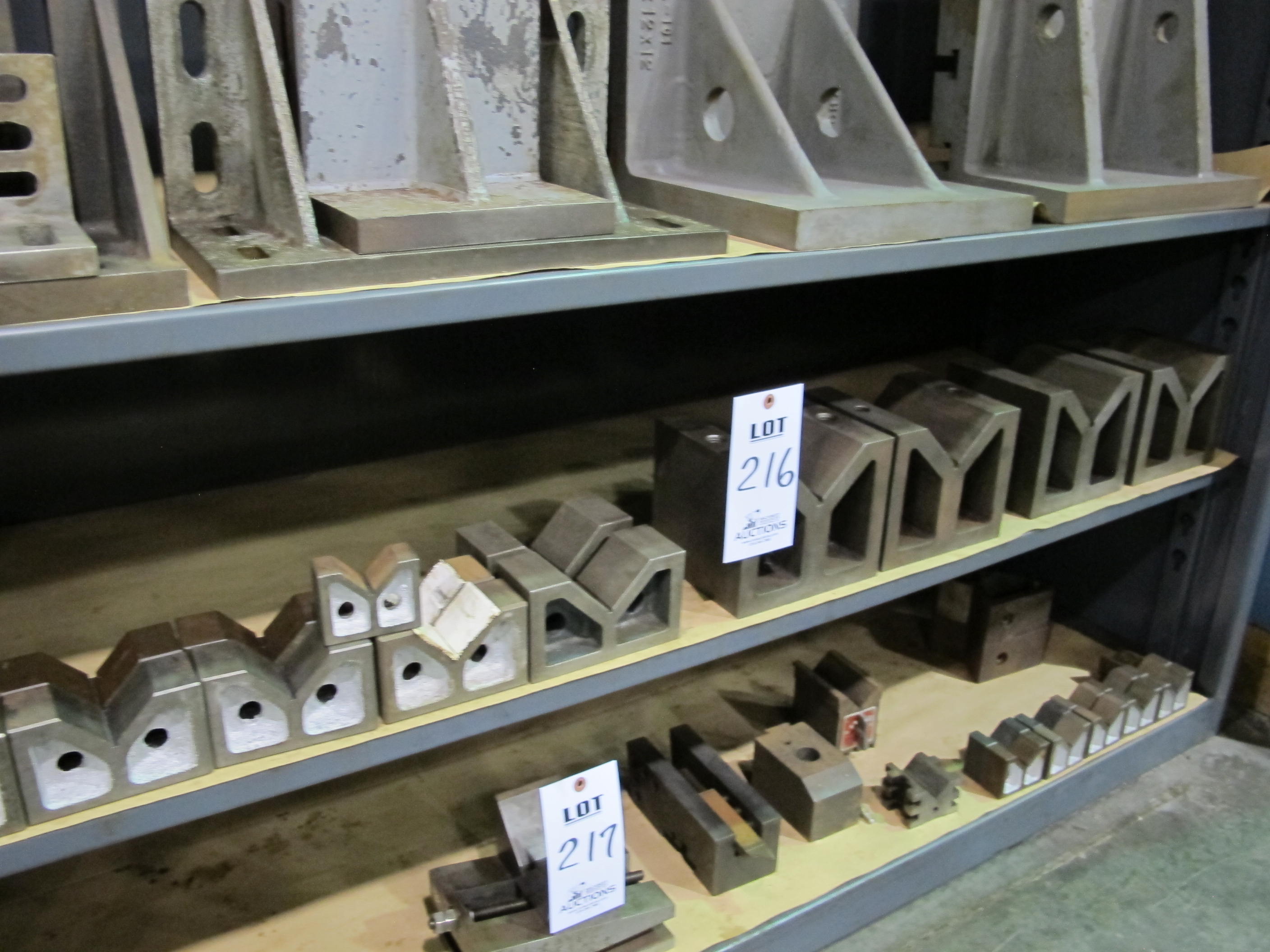 LOT ASST'D V BLOCKS (T-10) LOADING & HANDLING FEE $25-216