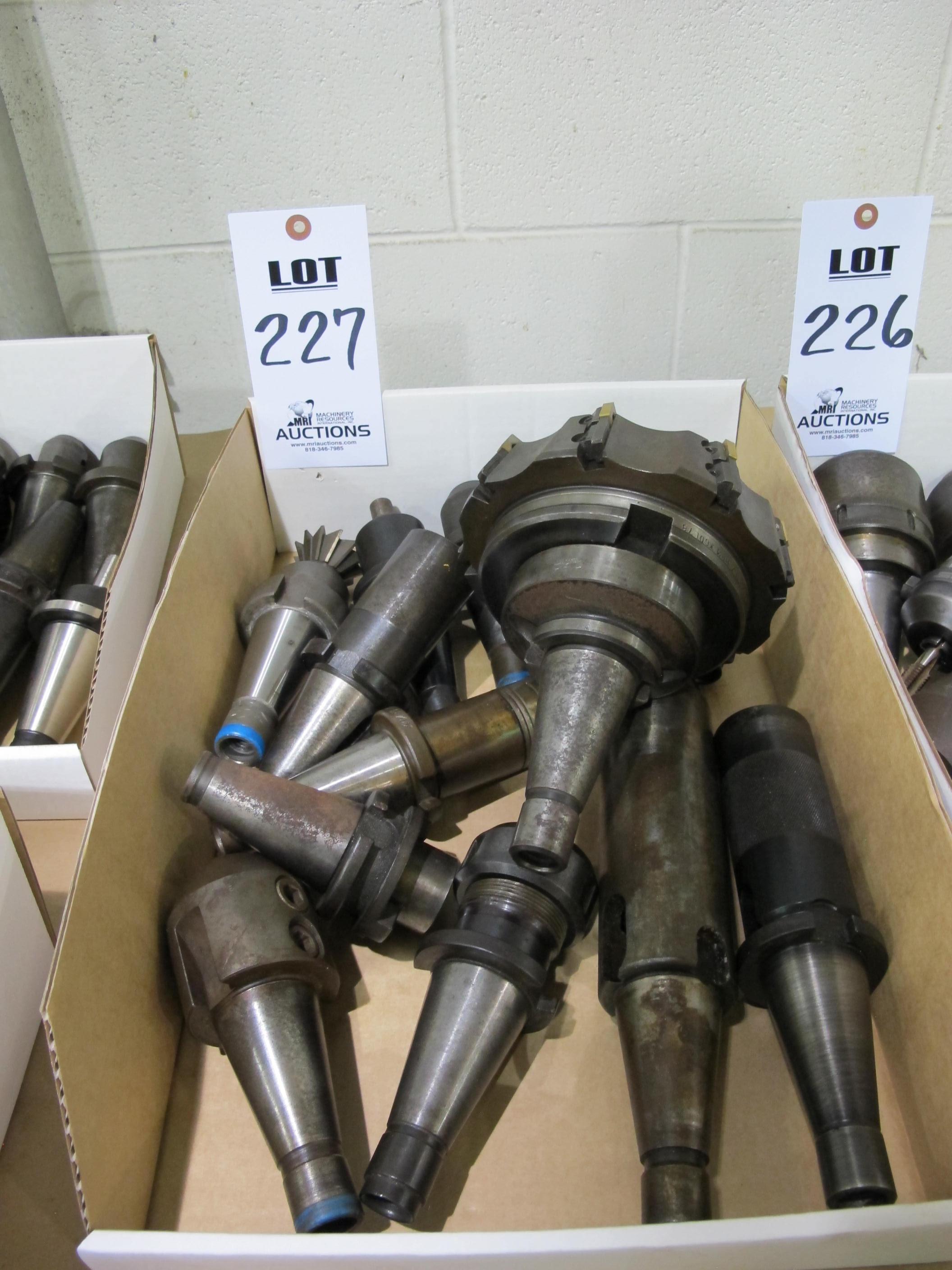 LOT ASST'D TOOL HOLDERS (T-10) LOADING & HANDLING FEE $10-227