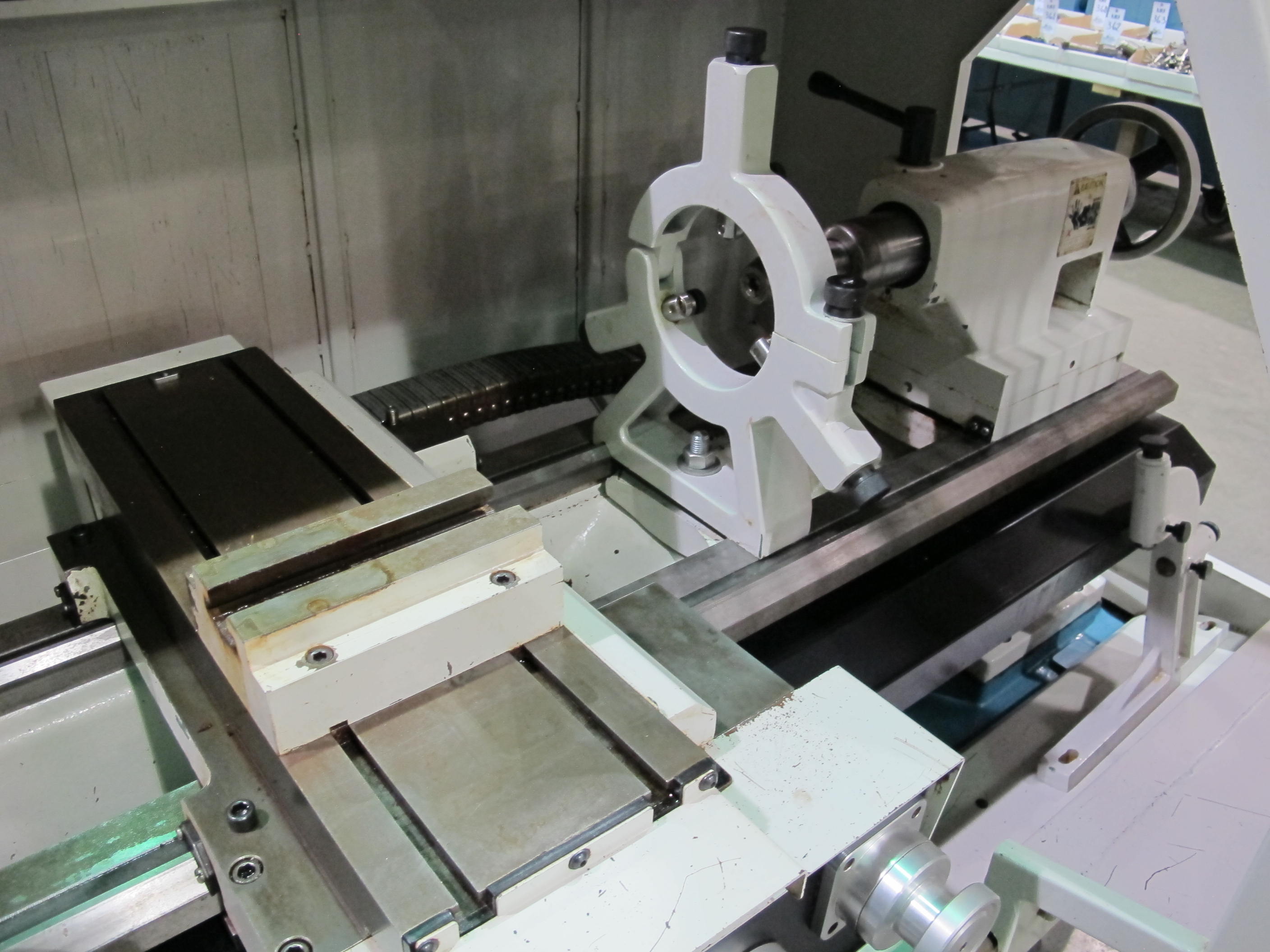 TRAK TRL 1840 SX CNC FLAT BED LATHE, PROTO TRAK SLX CNC CONTROL, 18.5" X 40" CC, 9" SWING OVER CROSS SLIDE, 2500 RPM GEARED HEADSTOCK, 2.36" SPINDLE BORE, 3- JAW CHUCK, TAILSTOCK, S/N 1073CQ15857 (T-10) LOADING & HANDLING FEE $500-260