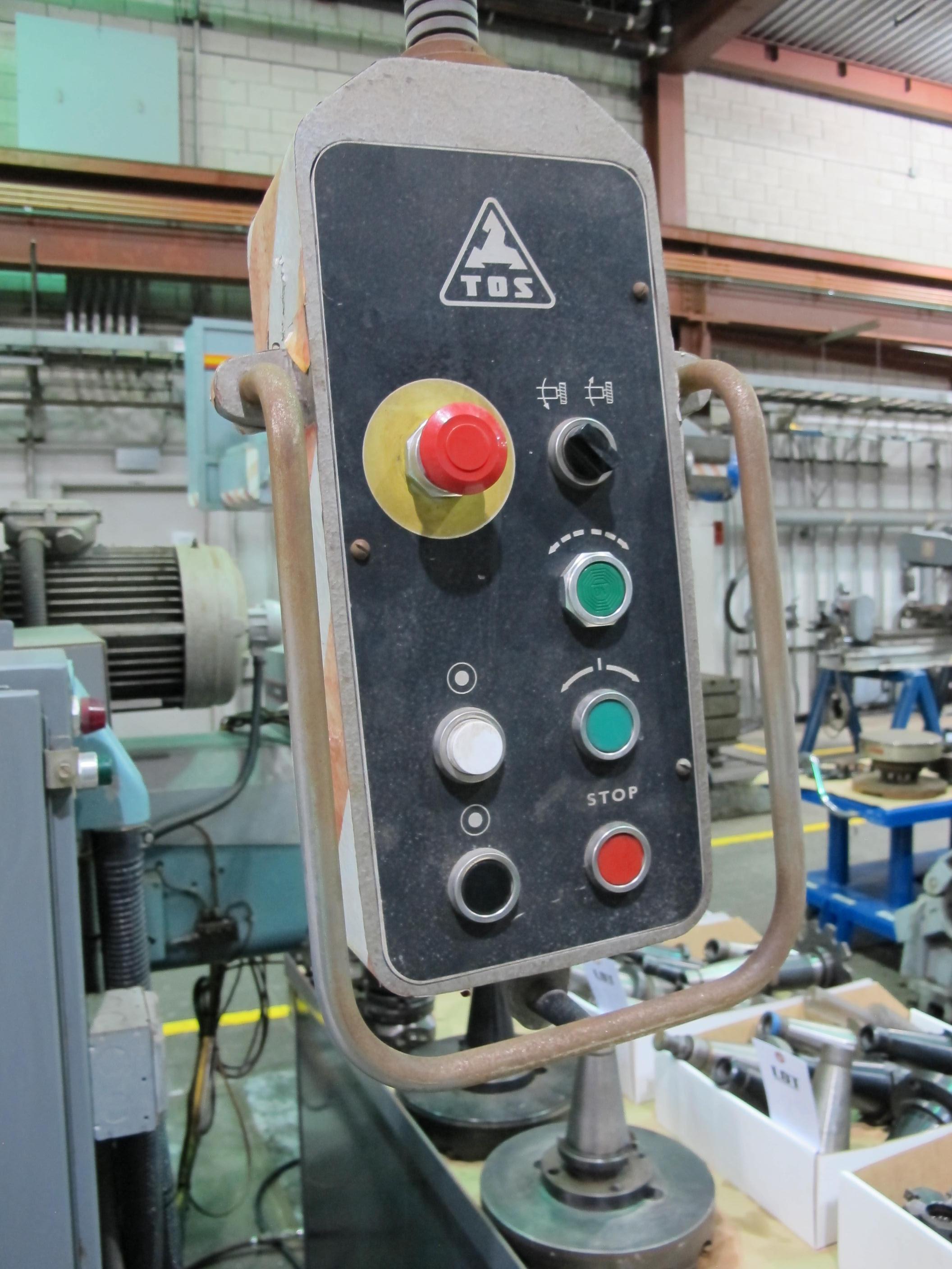 TOS W100A TABLE TYPE HORIZONTAL BORING MILL, 3.93" SPINDLE, ISO 50 TAPER, MAX DIAMETER FACE TURNING: 35.43", TRAVELS: X- 63", Y-44", Z-49", 49" X 49" ROTARY TABLE, 6,600 LB CAPACITY TABLE, TAIL STOCK, FACING HEAD, NUMBER OF SPEEDS 23, 1120 RPM, 4 AXIS DRO, 15 HP, S/N 26-28 (T-10) LOADING & HANDLING FEE $1,500-279