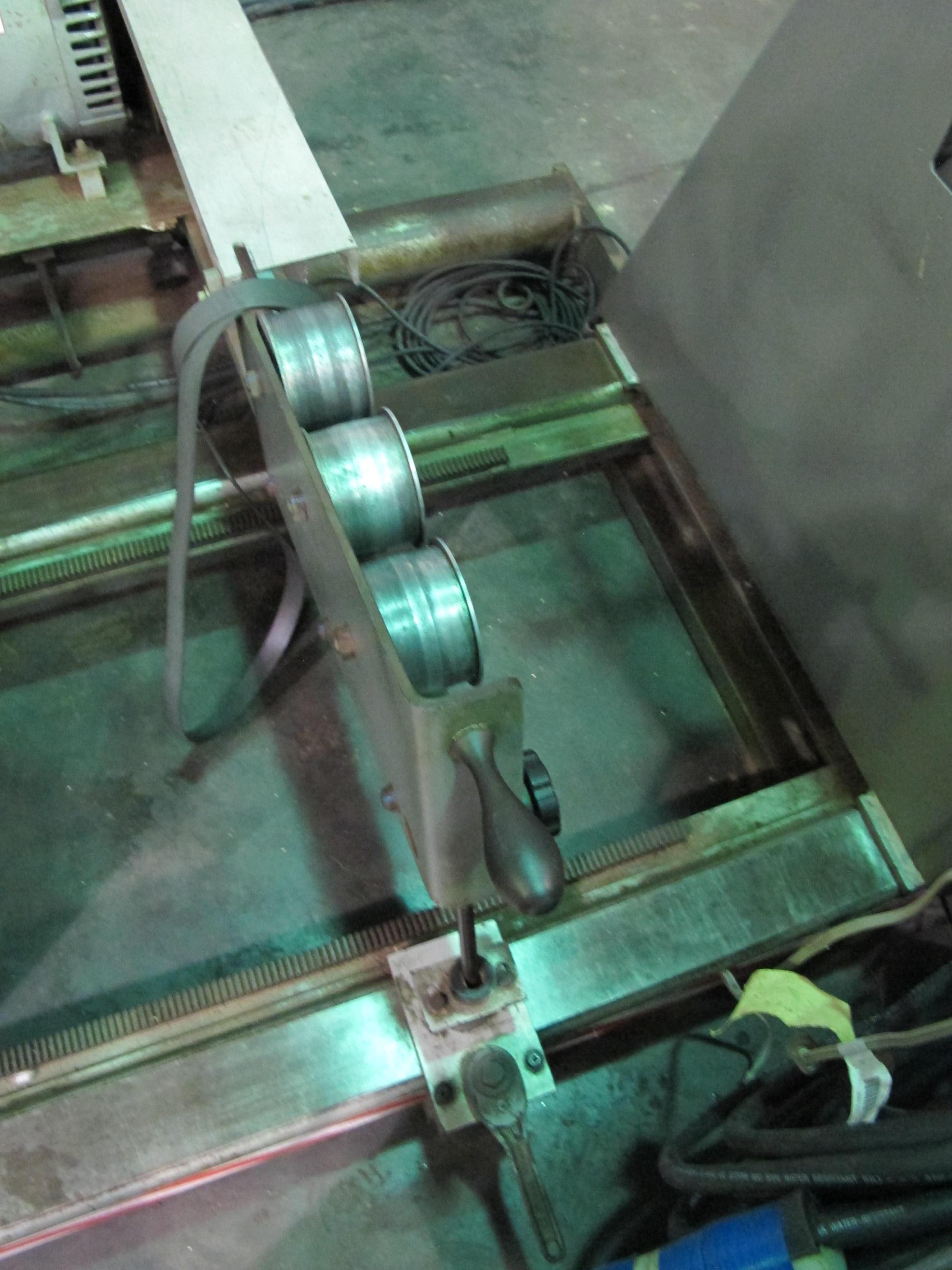 IRD MODEL B50-5V BALANCING MACHINE S/N G230532 (T-10) LOADING & HANDLING FEE $500-298