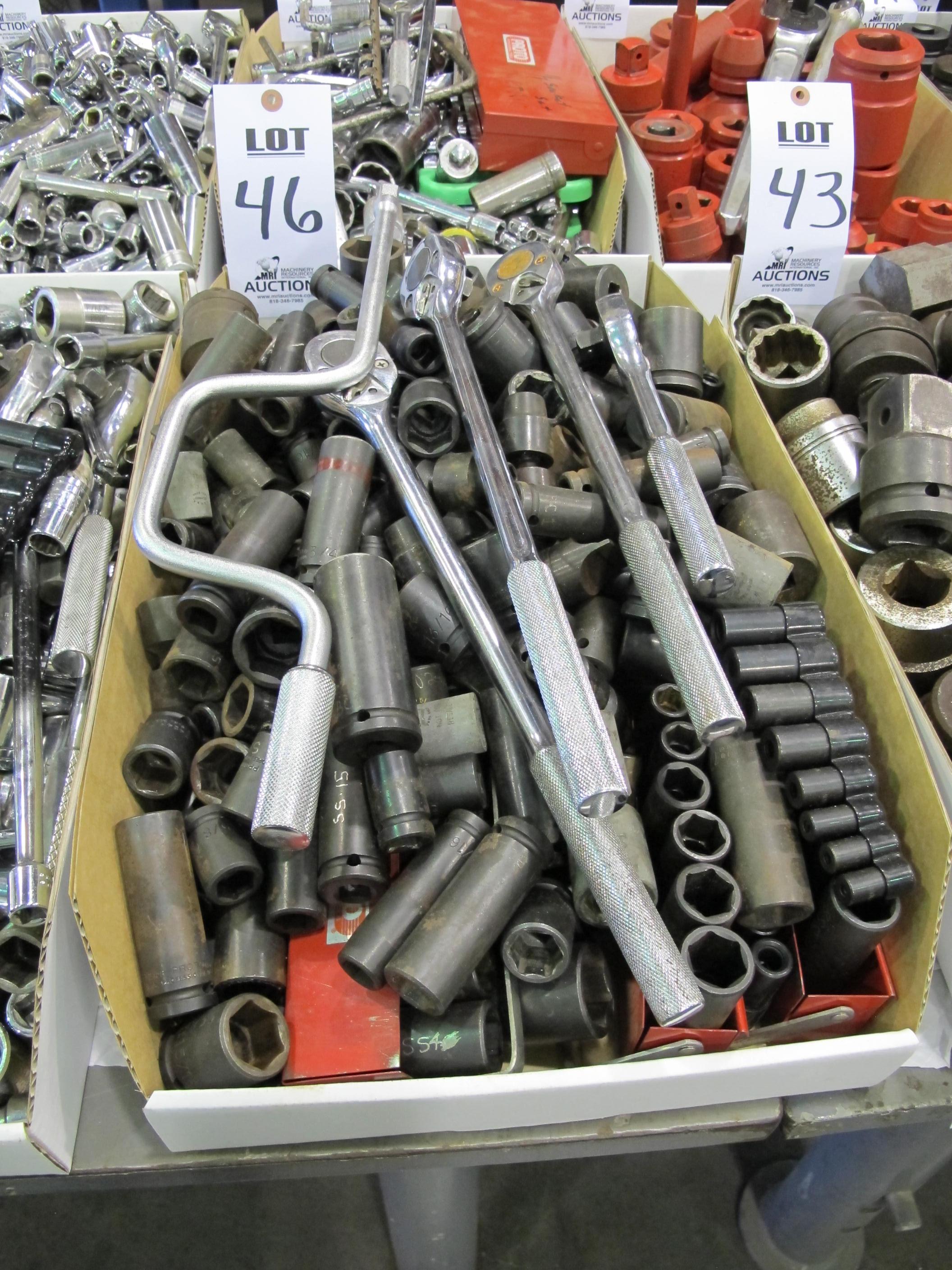 LOT ASST'D SOCKETS W/ RATCHET (T-10) LOADING & HANDLING FEE $10-46