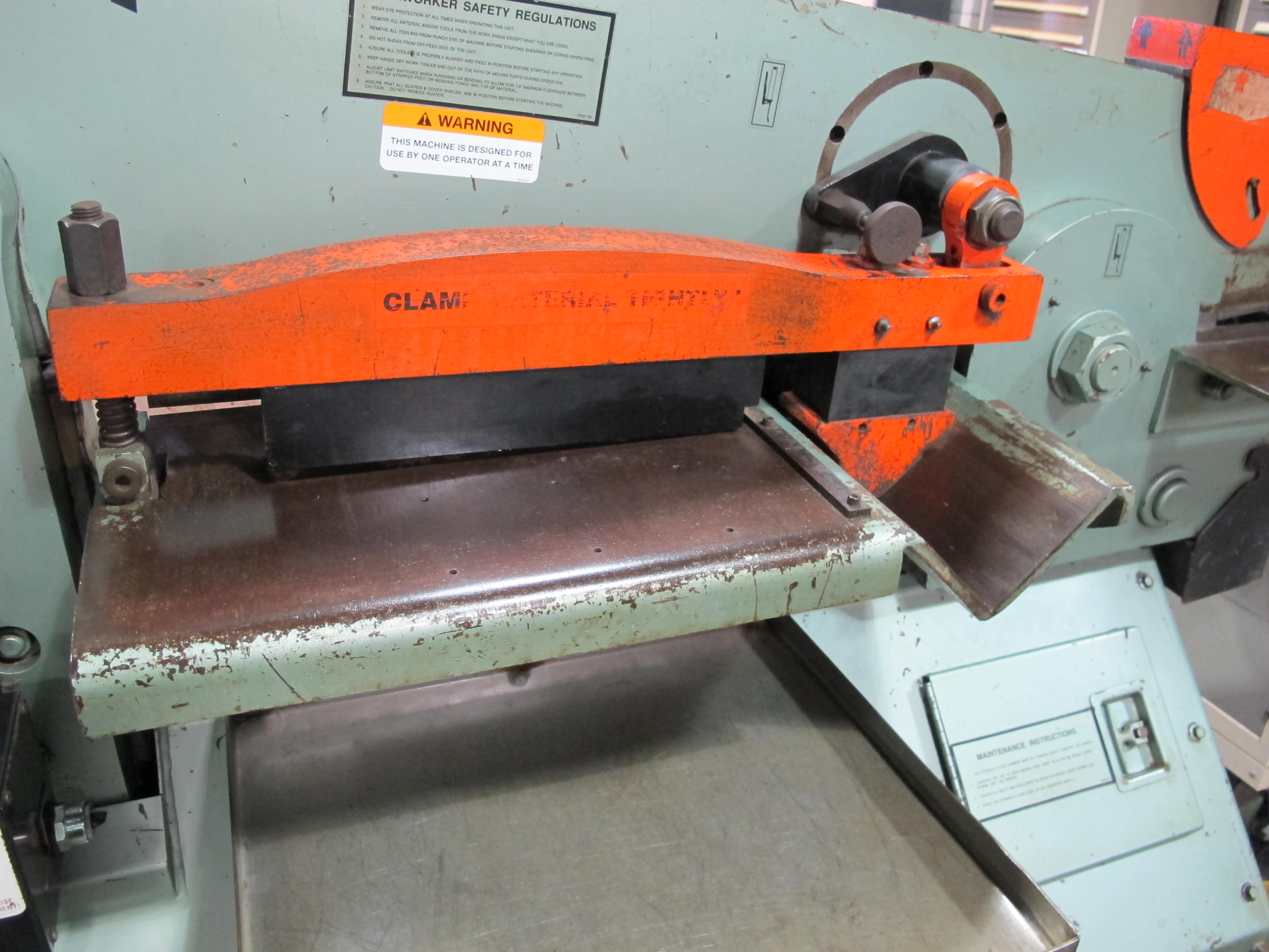 PIRANHA MODEL P-70 IRON WORKER, S/N 064 (T-10) LOADING & HANDLING FEE $300-549