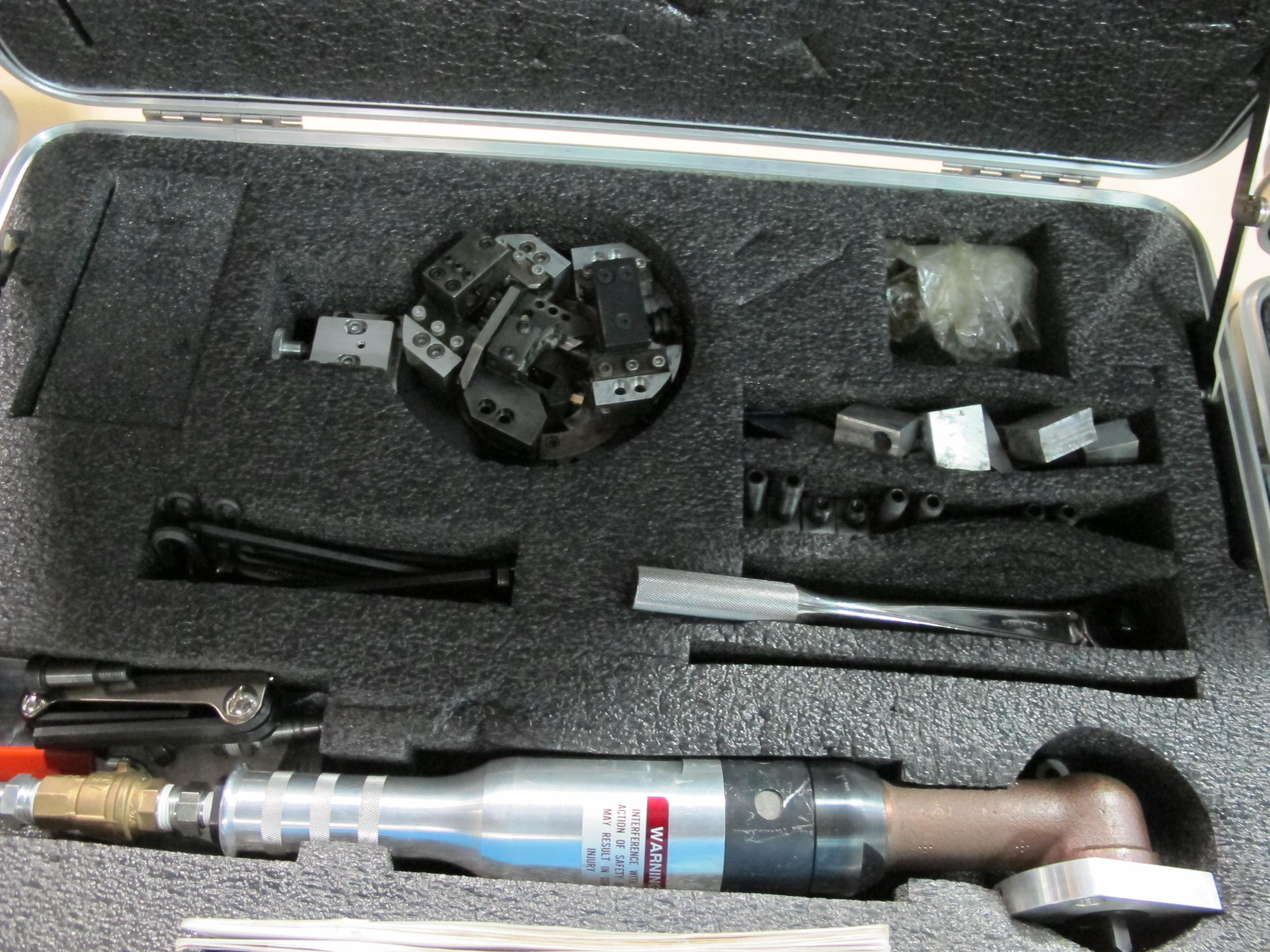 TRI TOOL MODEL 606SB LOW PROFILE CLAMSHELL (T-10) LOADING & HANDLING FEE $25-556