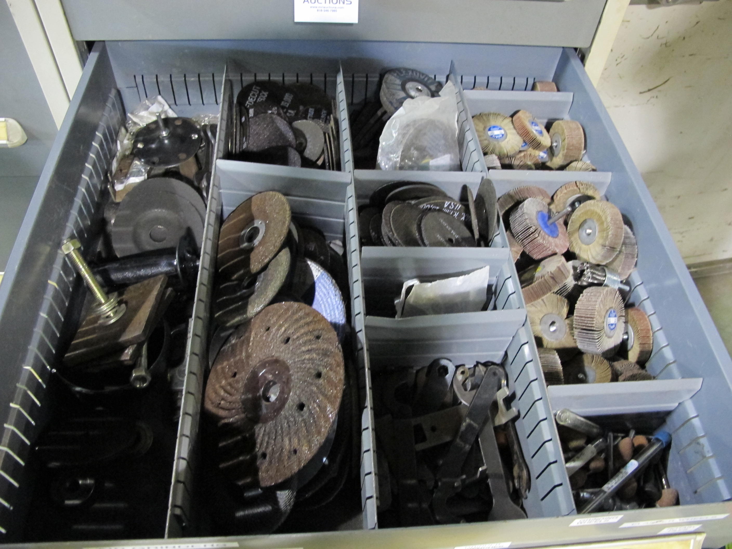 STANLEY VIDMAR 7-DRAWER TOOL CABINET W/ CONTENTS (T-10) LOADING & HANDLING FEE $50-603