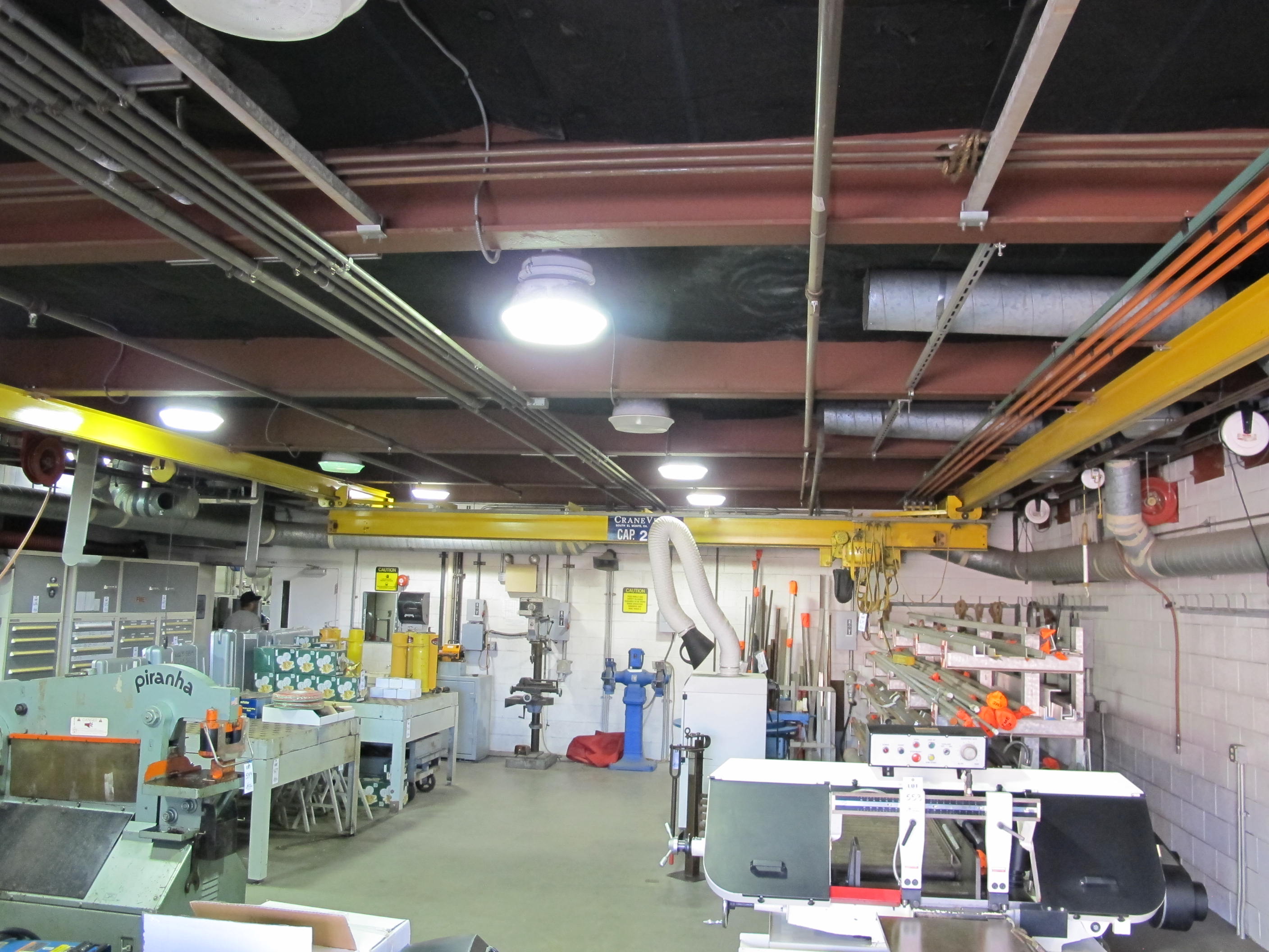 CRANEVEYOR CORP BRIDGE CRANE 22'W 40'L RUNWAY W/ 2-TON YALE CRANE (T-10) LOADING & HANDLING FEE $2,500-615