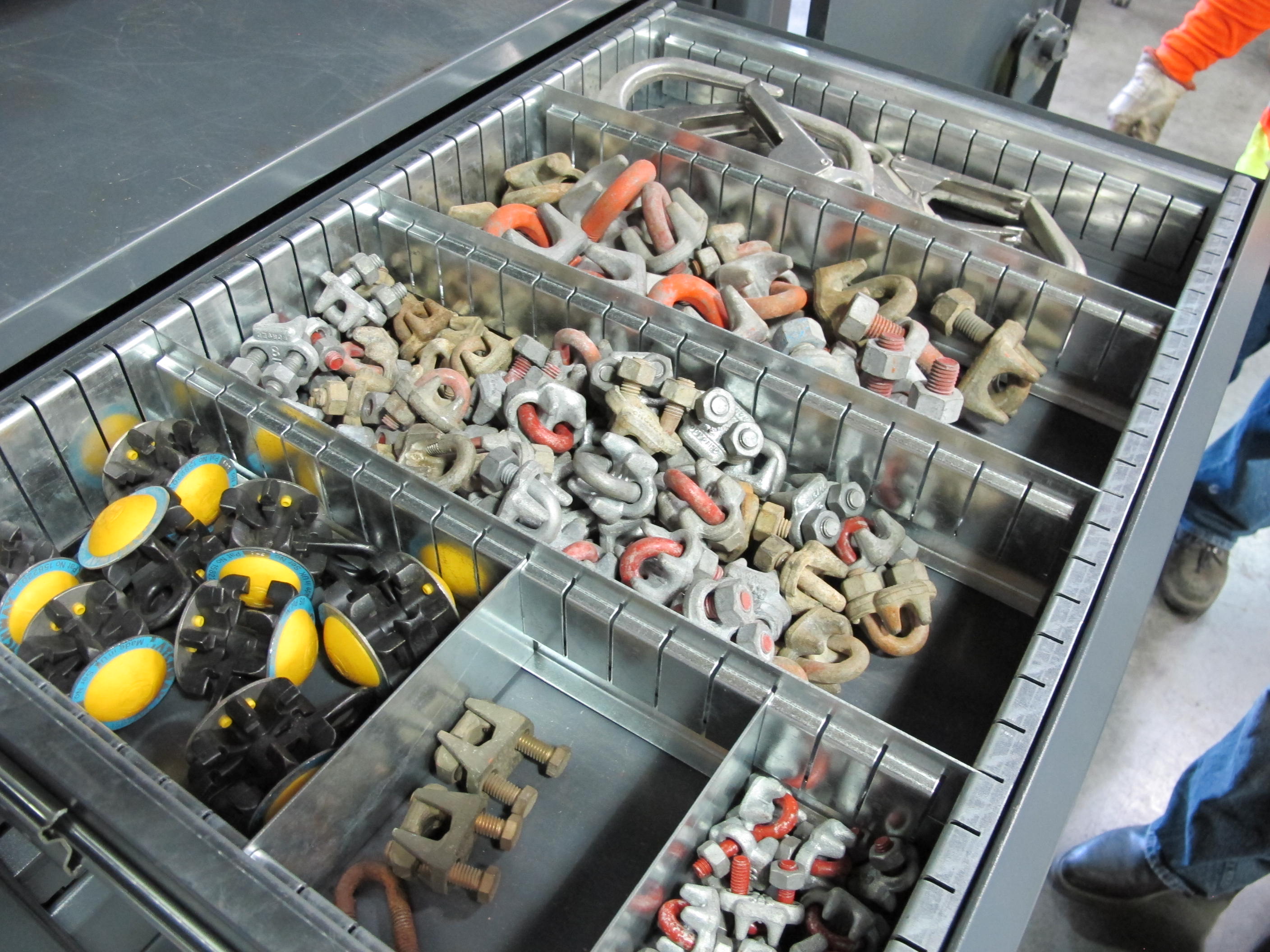 STRONG HOLD 2-DOOR STORAGE CABINET W/ CONTENTS (T-10) LOADING & HANDLING FEE $50-656