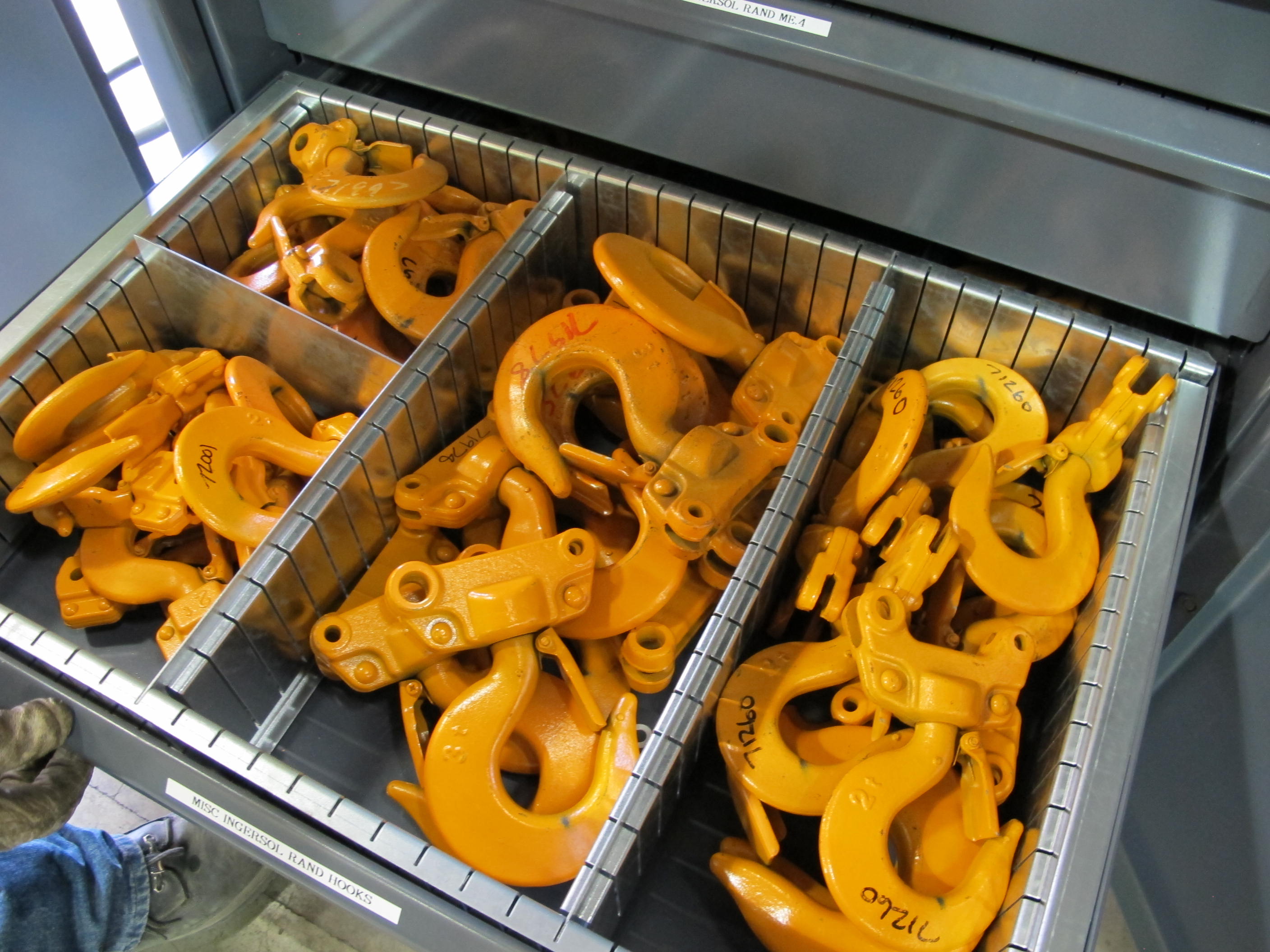 STRONG HOLD 2-DOOR STORAGE CABINET W/ CONTENTS (T-10) LOADING & HANDLING FEE $50-663