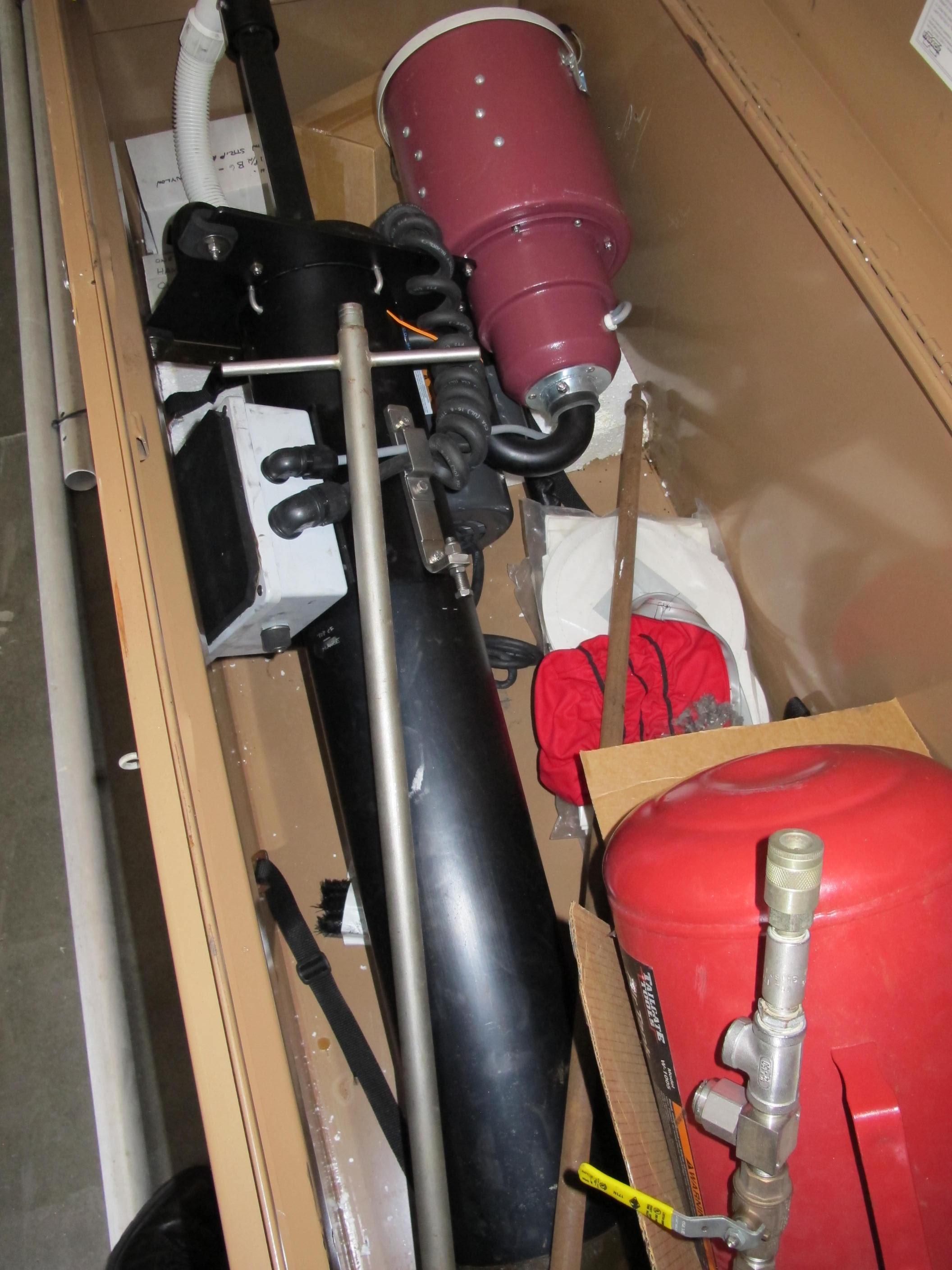 JOB BOX W/ CONTENTS (T-10) LOADING & HANDLING FEE $50-709