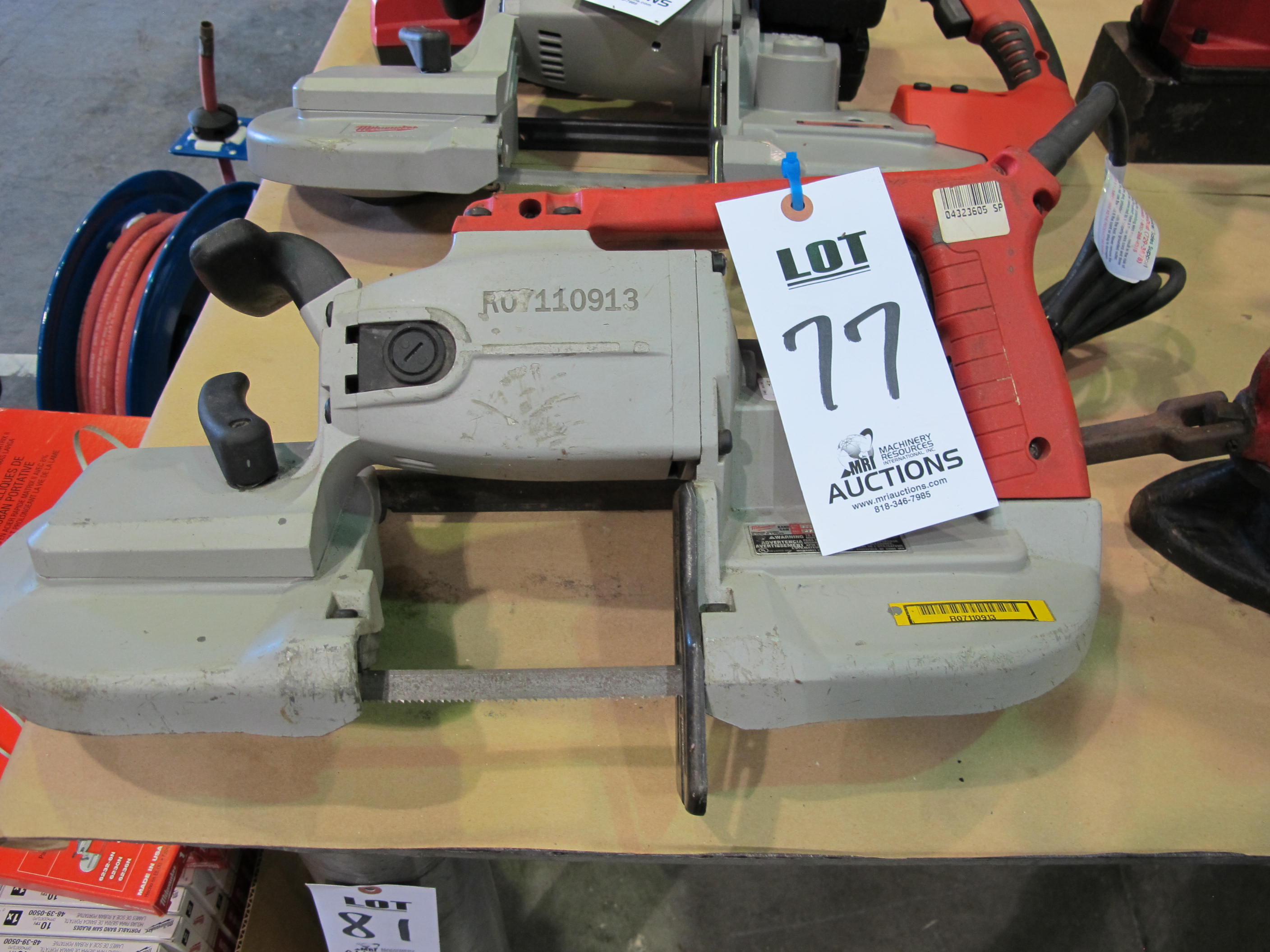 MILWAUKEE CAT NO 6225 ELECTRIC BAND SAW S/N 457F407450004 (T-10) LOADING & HANDLING FEE $10-77