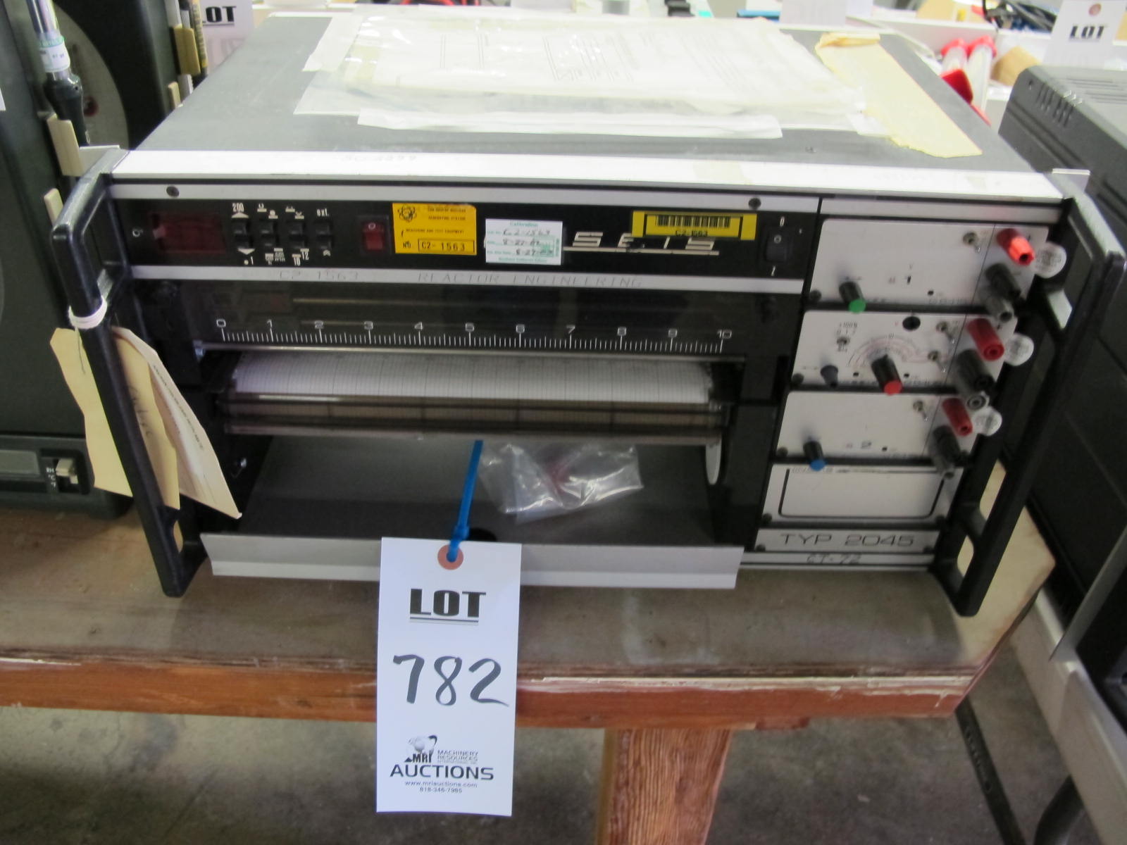 REACTOR ENGINEERING MODEL TYP 2045 CHART RECORDER (G-46) LOADING & HANDLING FEE $10-782