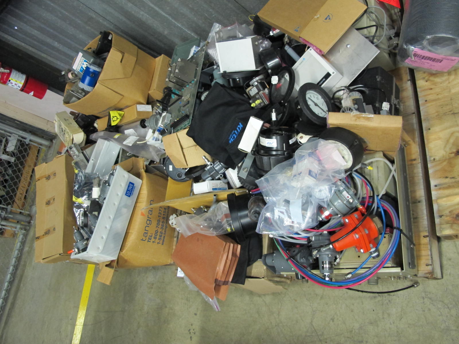 LOT (2) PALLETS VALVES, METERS, GAUGES & CONTROLLERS (G-46) LOADING & HANDLING FEE $25-834