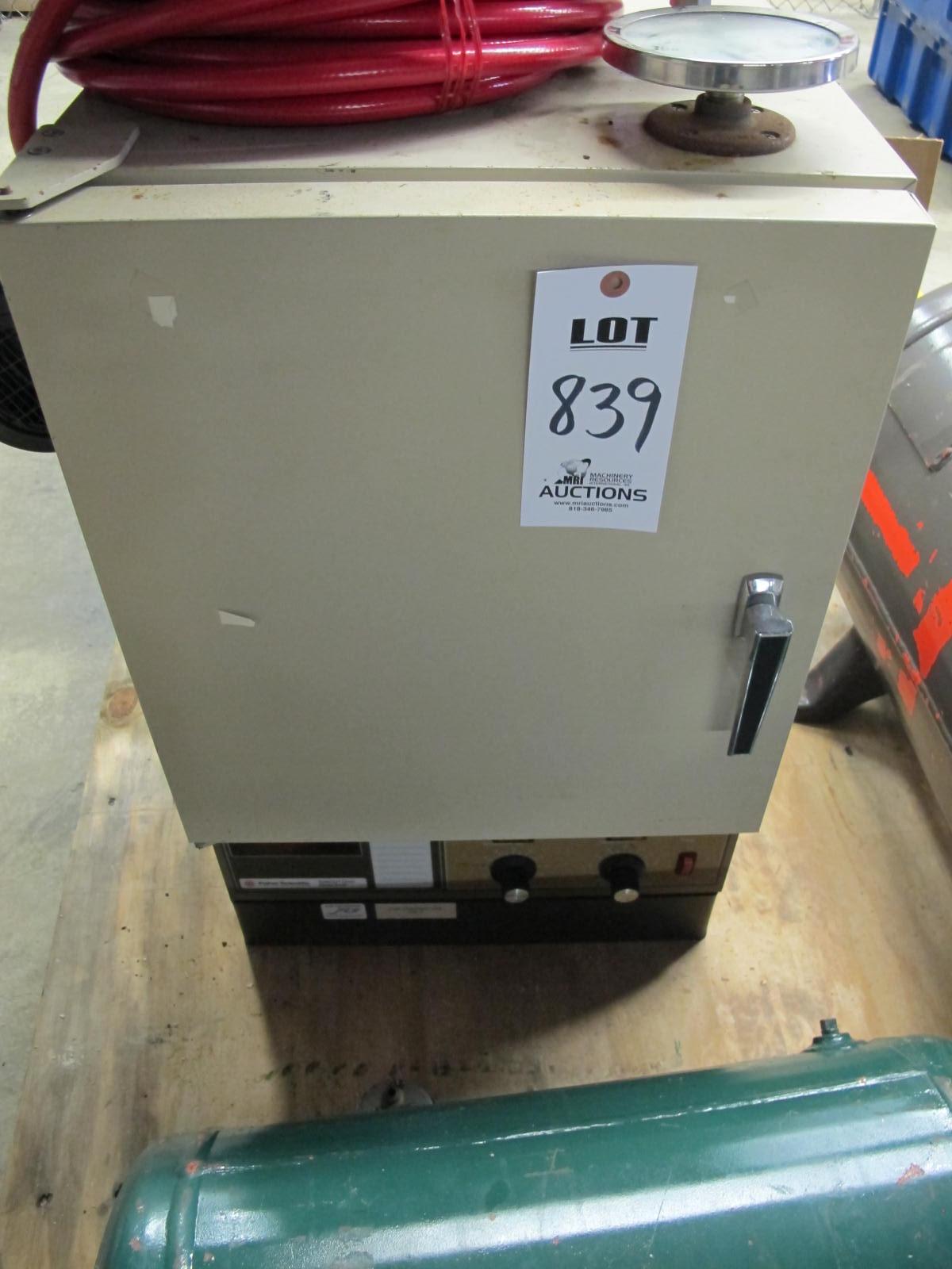 FISHER SCIENTIFIC MODEL 615F ISOTEMP OVEN (G-46) LOADING & HANDLING FEE $25-839