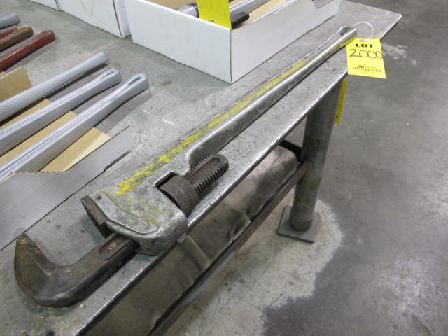 36" RIDGE PIPE WRENCH (G-49) LOADING & HANDLING FEE $10-2000