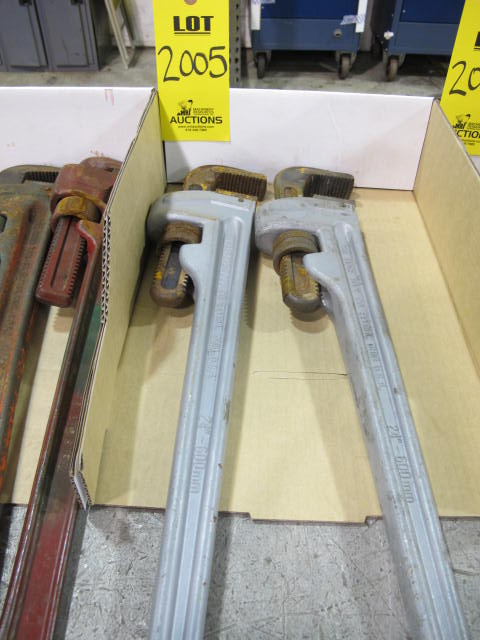 LOT (2) 24" RIDGE PIPE WRENCHES (G-49) LOADING & HANDLING FEE $10-2005