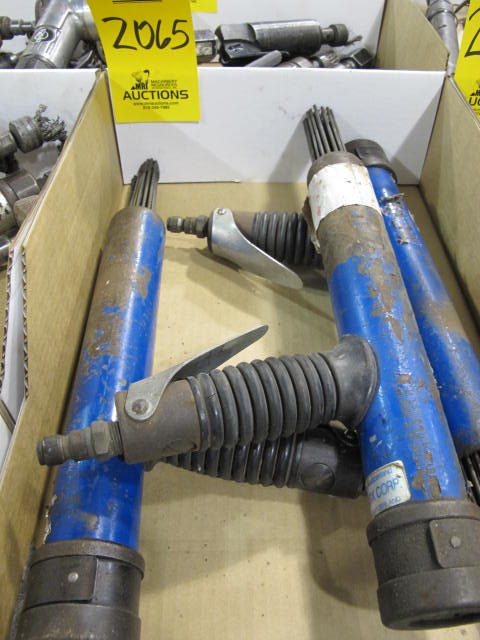LOT (11) PNEUMATIC NEEDLE GUNS (G-49) LOADING & HANDLING FEE $10-2065