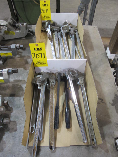 LOT (2) BOXES PIPE & TUBE BENDERS (G-49) LOADING & HANDLING FEE $10-2071