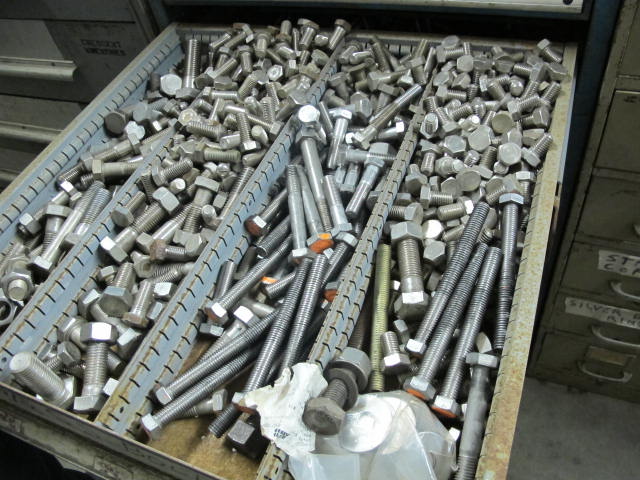 LISTA 10-DRAWER INDUSTRIAL PARTS CABINET W/ BOLTS AND STUDS (G-49) LOADING & HANDLING FEE $50-2150