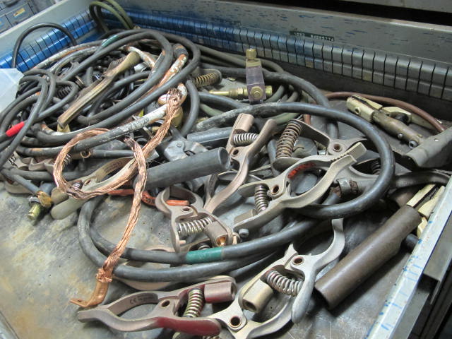 RACK ENGINEERING CO 7-DRAWER INDUSTRIAL PARTS CABINET W/ HOSE, WELDING LEAD AND MISC (G-49) LOADING & HANDLING FEE $50-2151