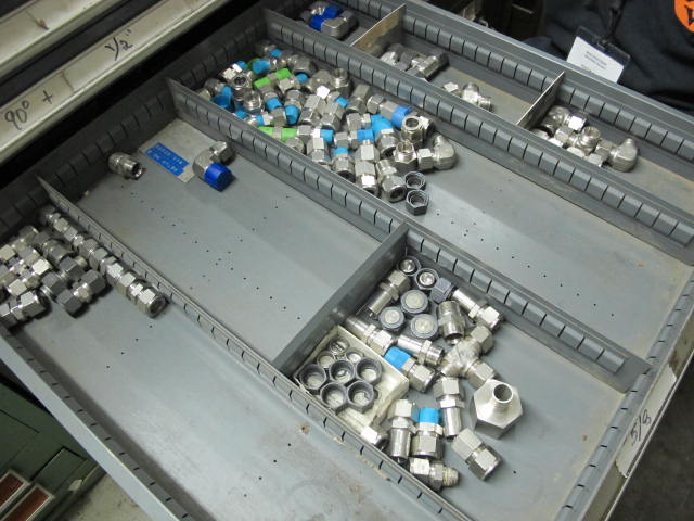 LYON 10-DRAWER INDUSTRIAL PARTS CABINET W/ SS FITTINGS AND MISC (G-49) LOADING & HANDLING FEE $50-2153