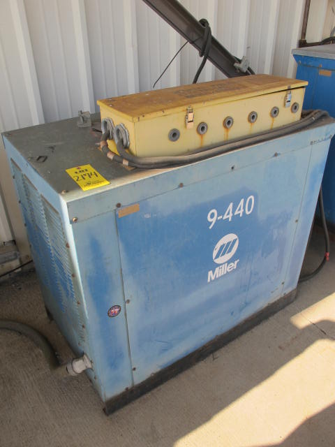 MILLER GPS-1000 WELDER (G-49) LOADING & HANDLING FEE $50-2174