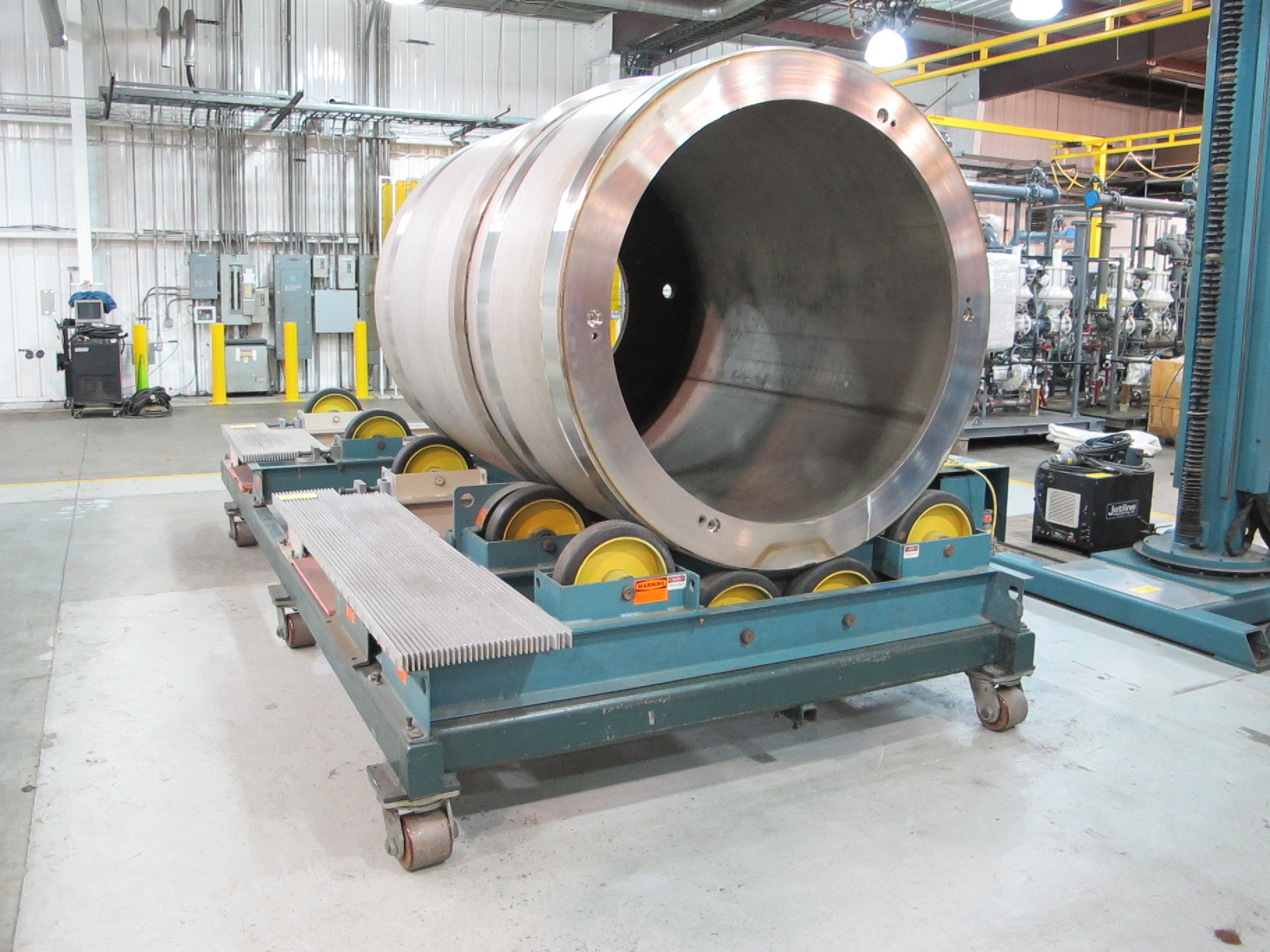 2001 PANDJIRIS PR-30 POWER TANK TURNING ROLL, 30,000 LB TURNING CAPACITY, 17,000 LB LOAD CAPACITY, 6" TO 180" DIAMETER RANGE, PIPE DIAMETER RANGE: 6" -15', 16" WHEELS, S/N 13212X00-1 (G-49) LOADING & HANDLING FEE $1,000-2185