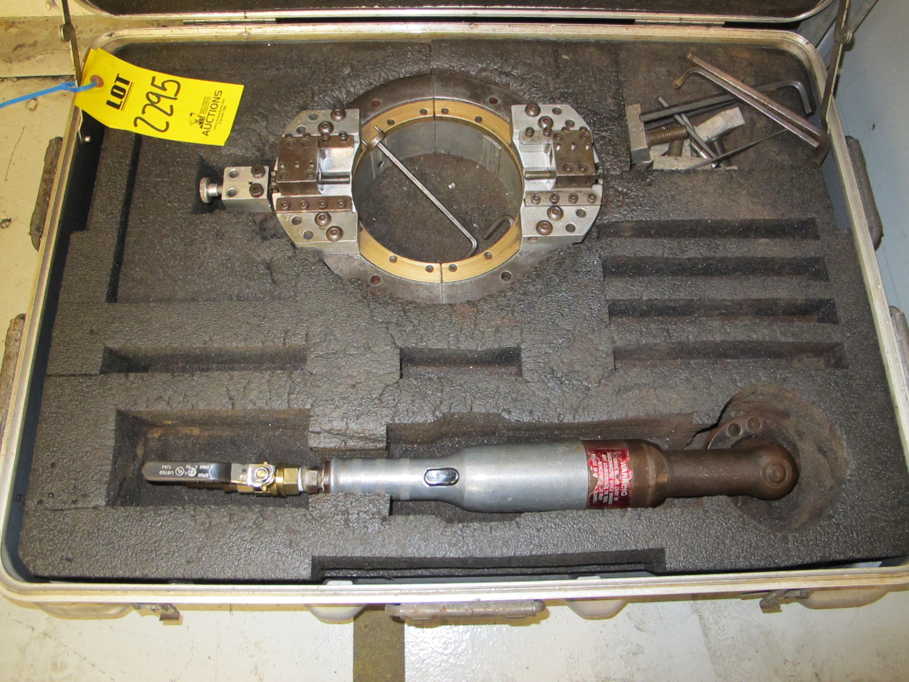 TRI-TOOL 6" OD GROOVE NOZZLE, CLAM SHELL MACHINING SYSTEM W/ DRIVE (G-49) LOADING & HANDLING FEE $25-2295