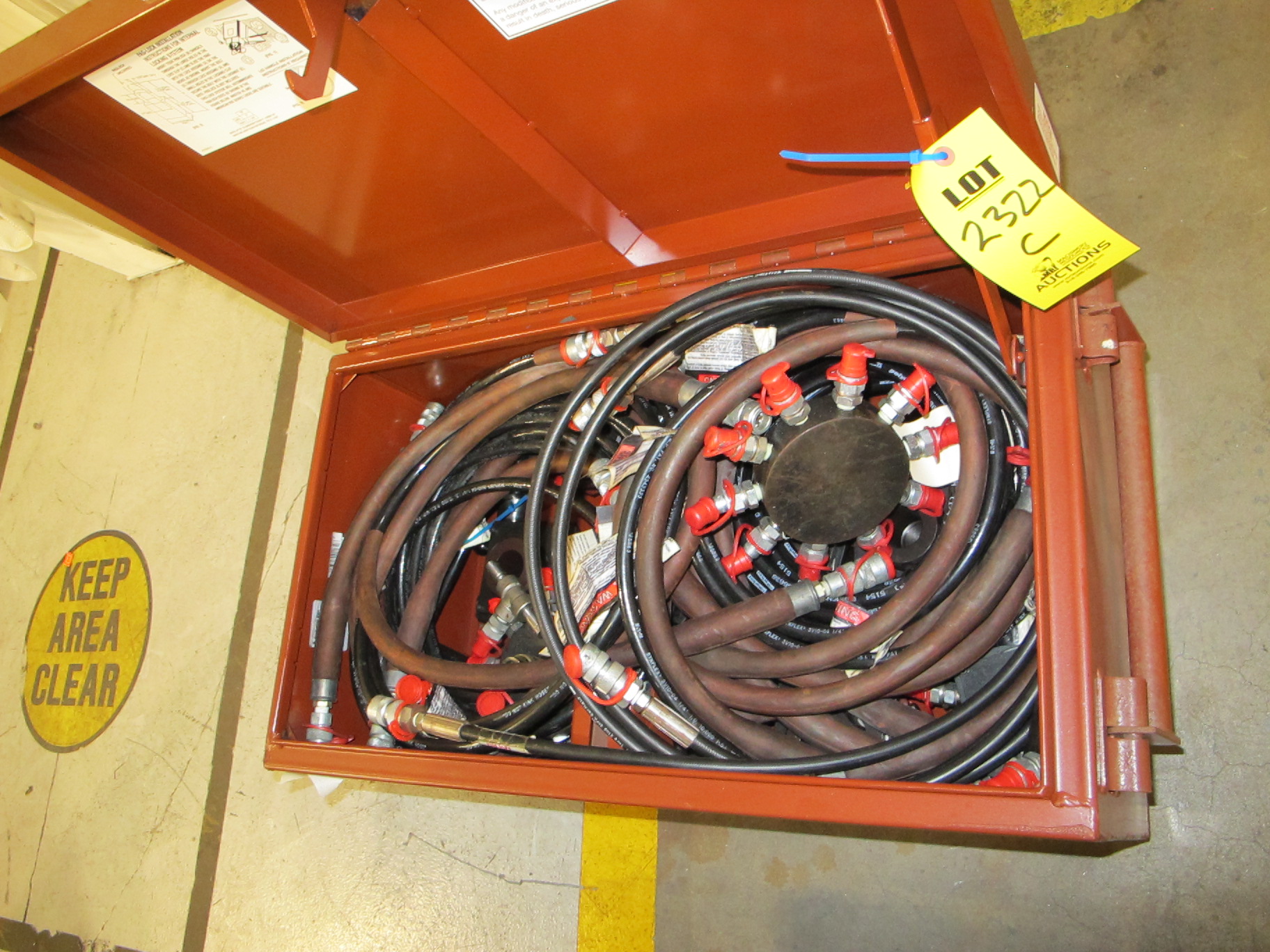 LOT TRI-TOOL HYDRAULIC CONNECTORS (G-49) LOADING & HANDLING FEE $25-2322C