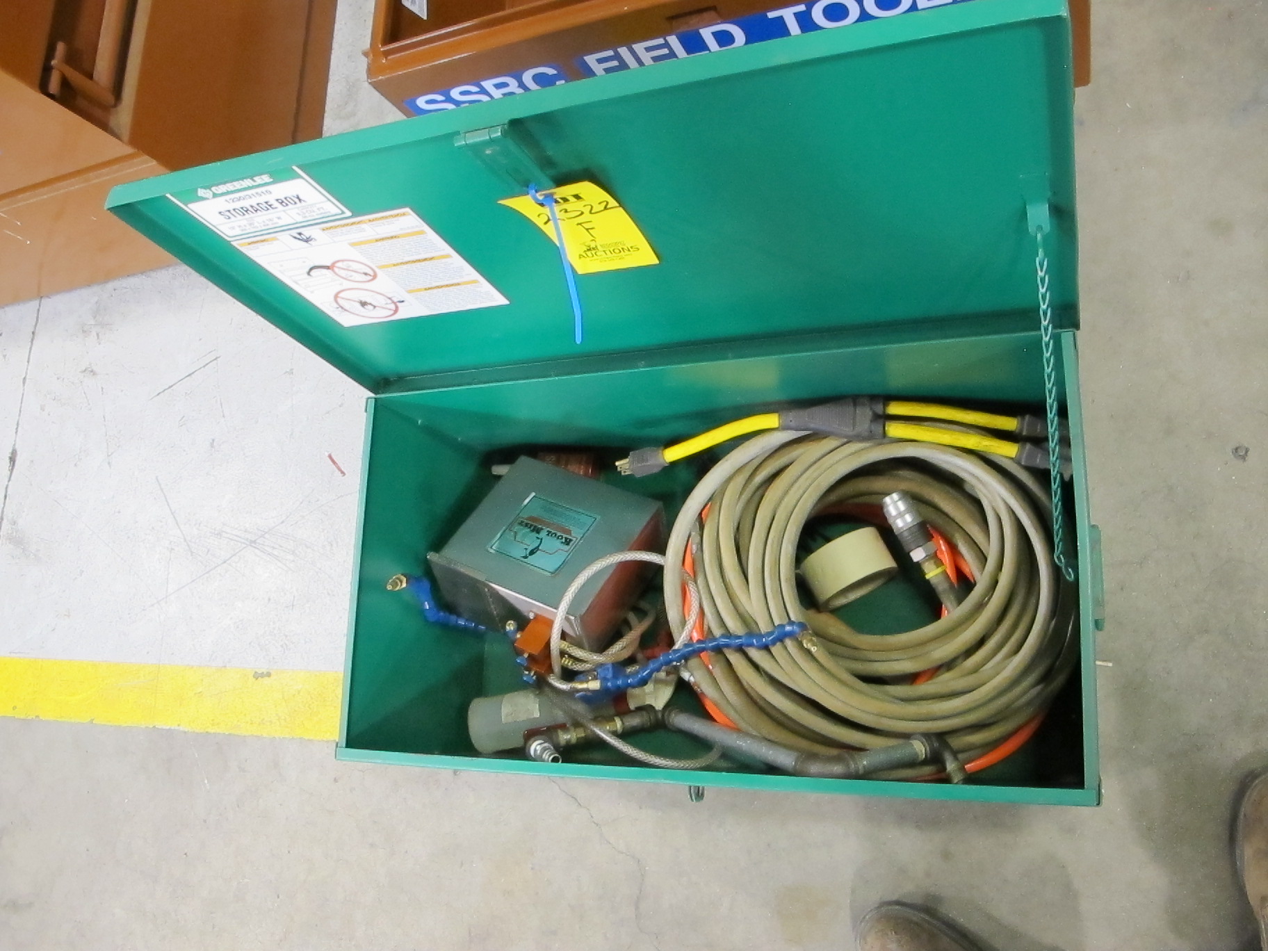 LOT PNEUMATIC HOSE & COOL MIST MISTER (G-49) LOADING & HANDLING FEE $25-2322F
