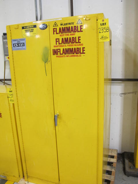 JUSTRITE 2-DOOR FLAMMABLE LIQUID SAFETY STORAGE CABINET (G-49) LOADING & HANDLING FEE $50-2358