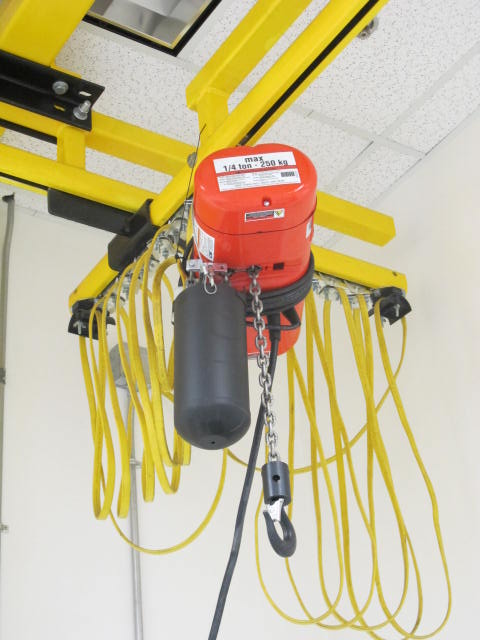 CRANEVEYOR CORP FREESTANDING OVERHEAD UNDERSLUNG BRIDGE CRANE 23'W 23'L 8' UNDER THE HOOK W/ 1/4-TON ELECTRIC CHAIN HOIST W/ PENDANT CONTROL (G-49) LOADING & HANDLING FEE $4,000-2369