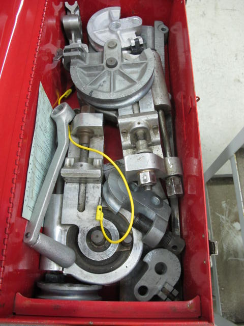 TOOL BOX W/ PARKER LG EXACTOL TUBE BENDER MODEL 420 (G-40) LOADING & HANDLING FEE $10-2383