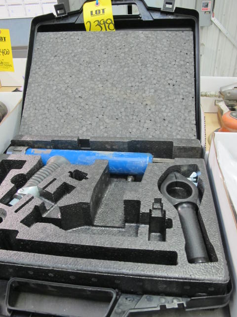 SASE NEEDLE SCALER MODEL NP34 (G-40) LOADING & HANDLING FEE $10-2398