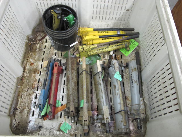 LOT (10) HYDRAULIC PORTABLE POWER SUPPLIES (G-20) LOADING & HANDLING FEE $25-2418