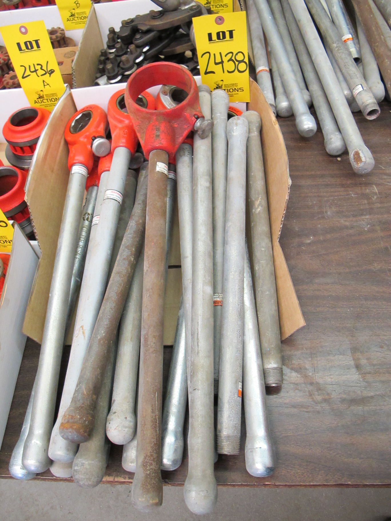 LOT BOX OF RIDGID DIE HANDLES (G-20) LOADING & HANDLING FEE $10-2438